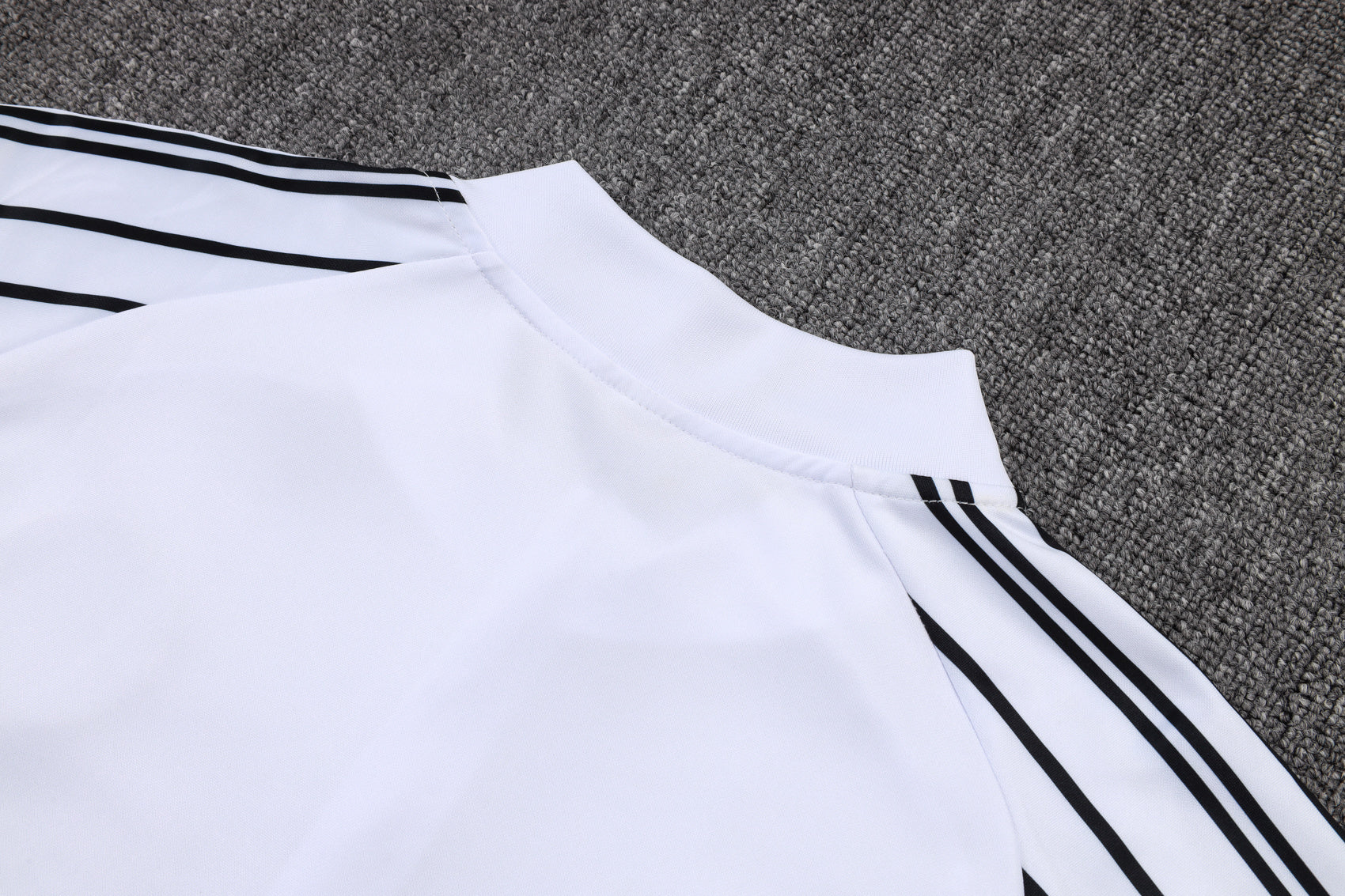 2025-26 Paris White Training suit Adults Or Children - Image 10