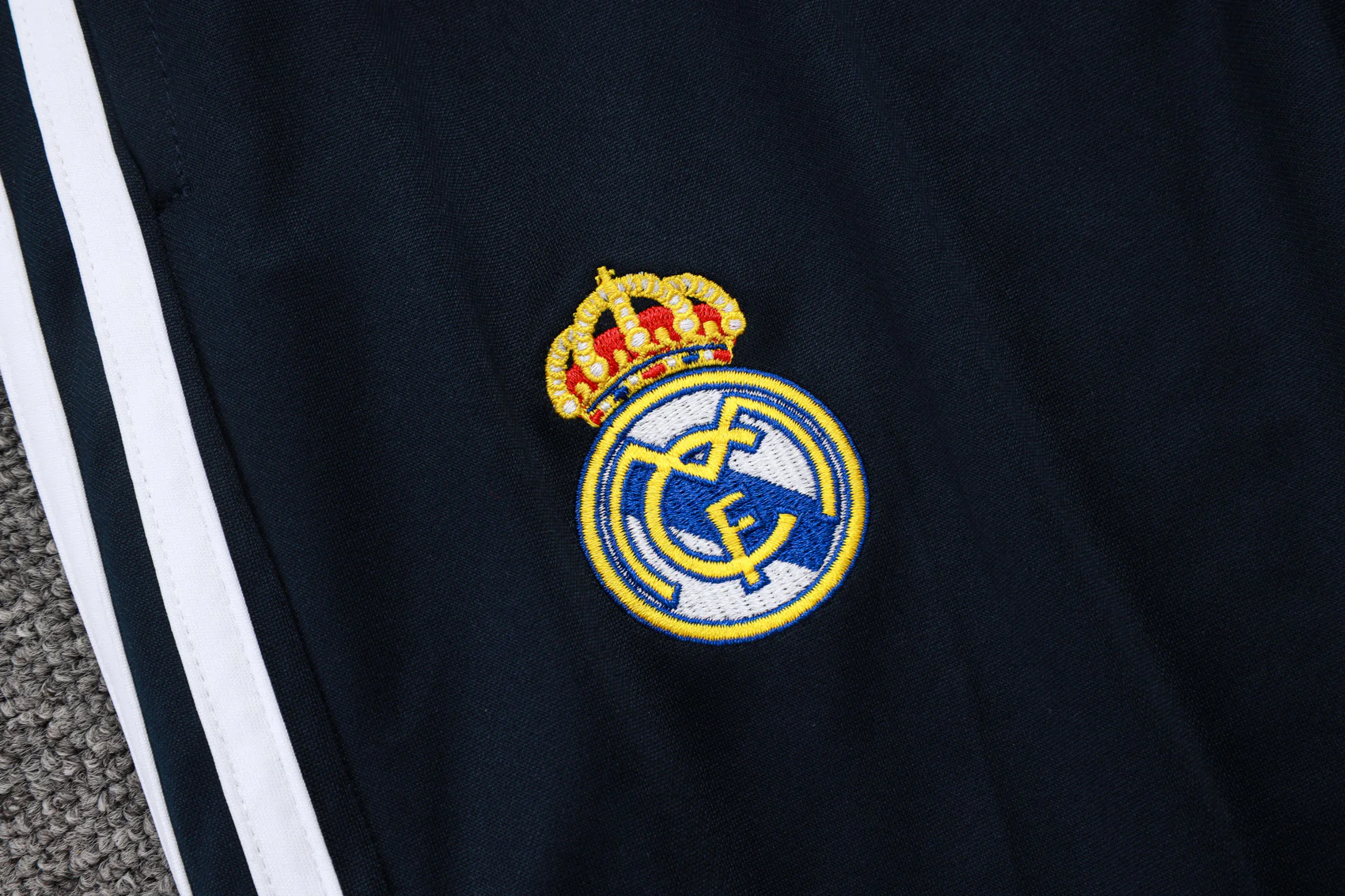 2025-26 Real Madrid Black Green training suit S-2XL - Image 16