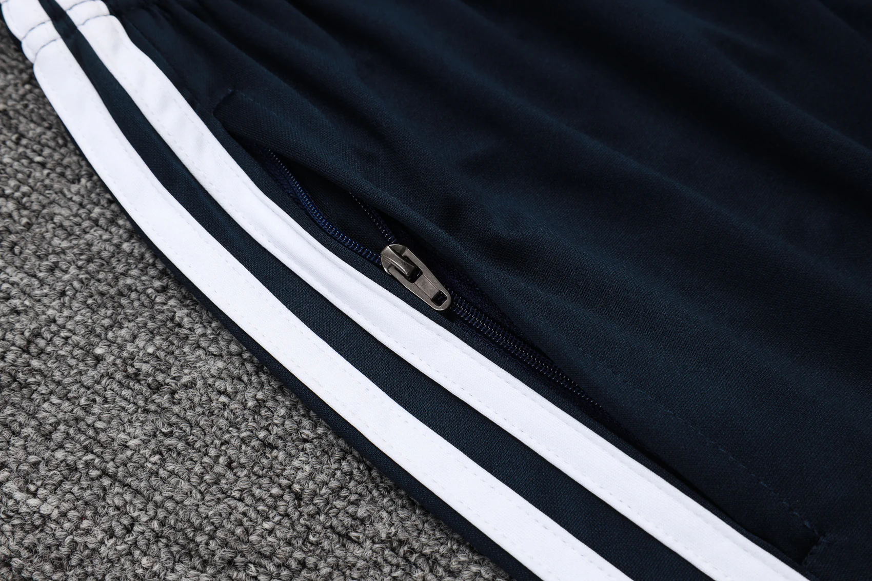 2025-26 Real Madrid Black Green training suit S-2XL - Image 17