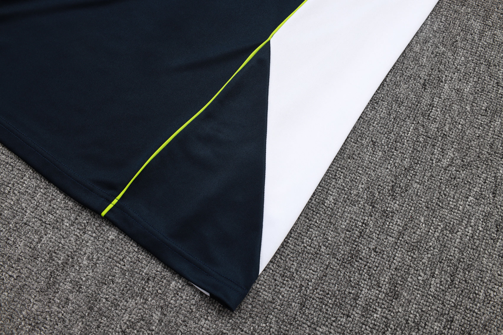 2025-26 Real Madrid Black Green training suit S-2XL - Image 8