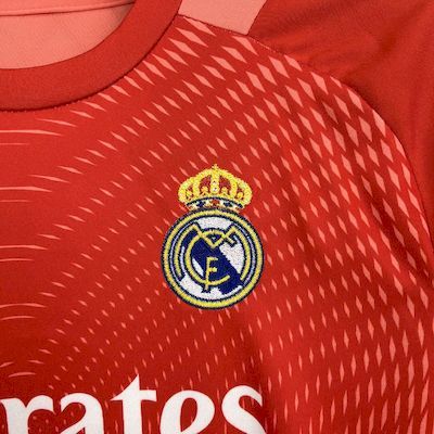 2025-26 Real Madrid Goalkeeper Red KIDS 16-28 - Image 4