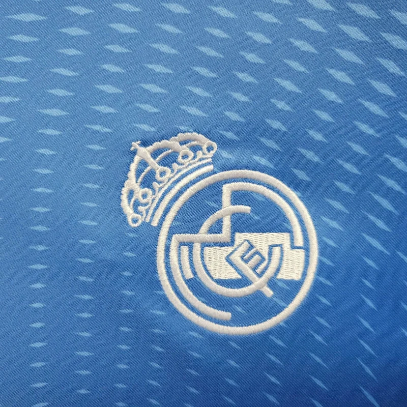 2025-26 Real Madrid Goalkeeper Size S-2XL - Image 4