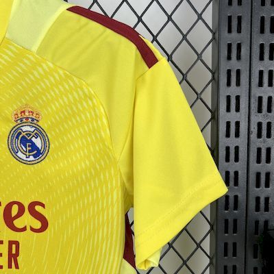 2025-26 Real Madrid Goalkeeper Yellow KIDS 16-28 - Image 4