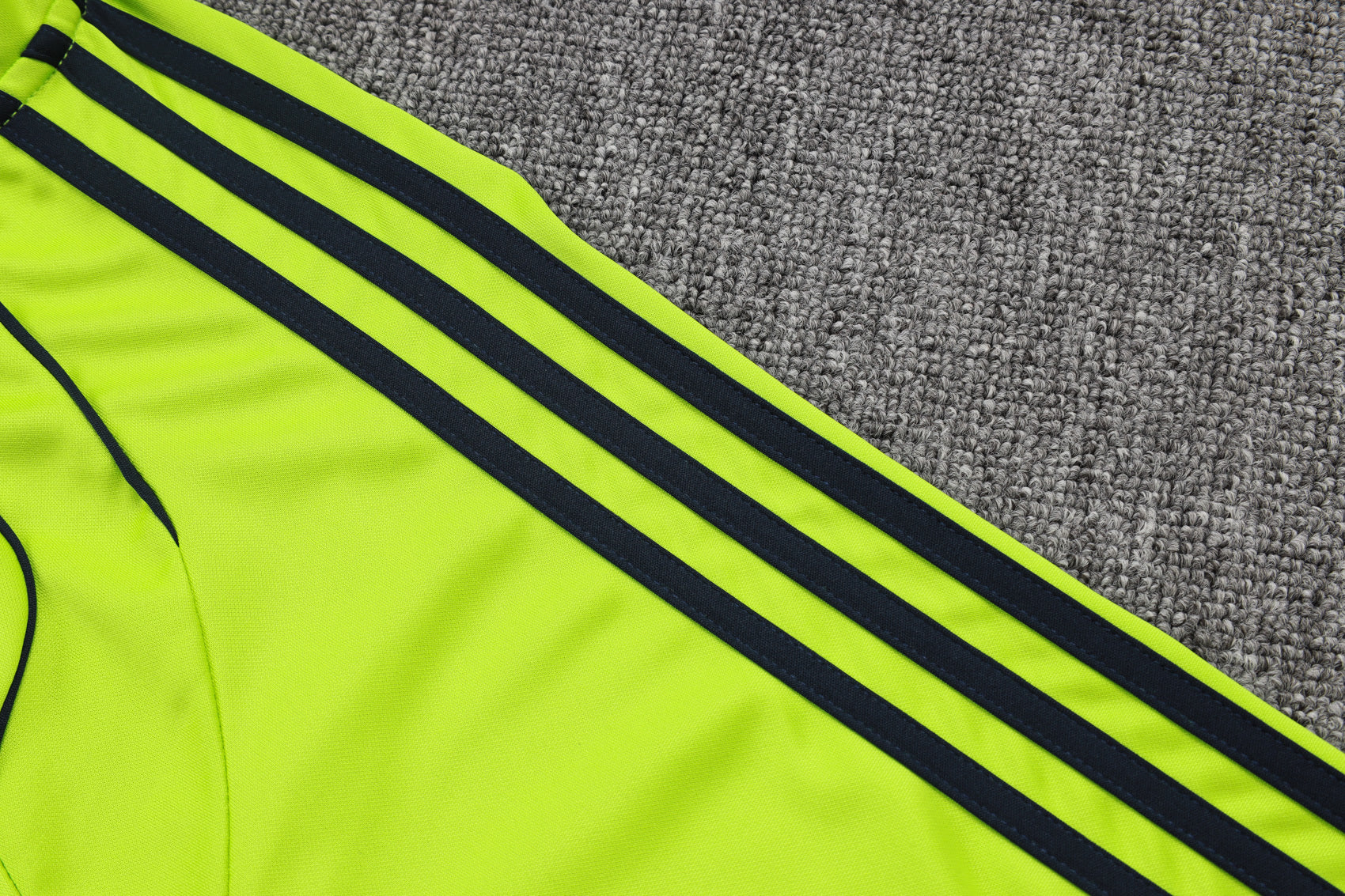 2025-26 Real Madrid Grass Green training suit S-2XL - Image 6