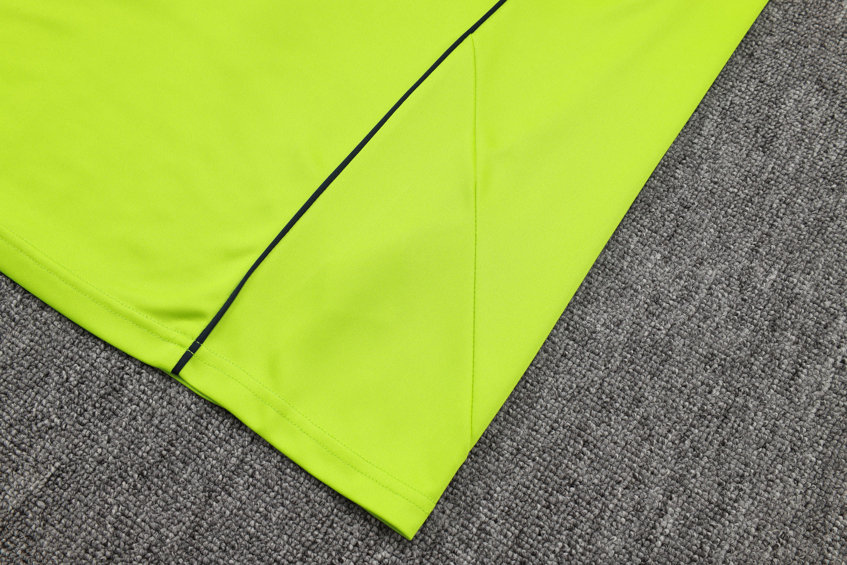 2025-26 Real Madrid Grass Green training suit S-2XL - Image 9