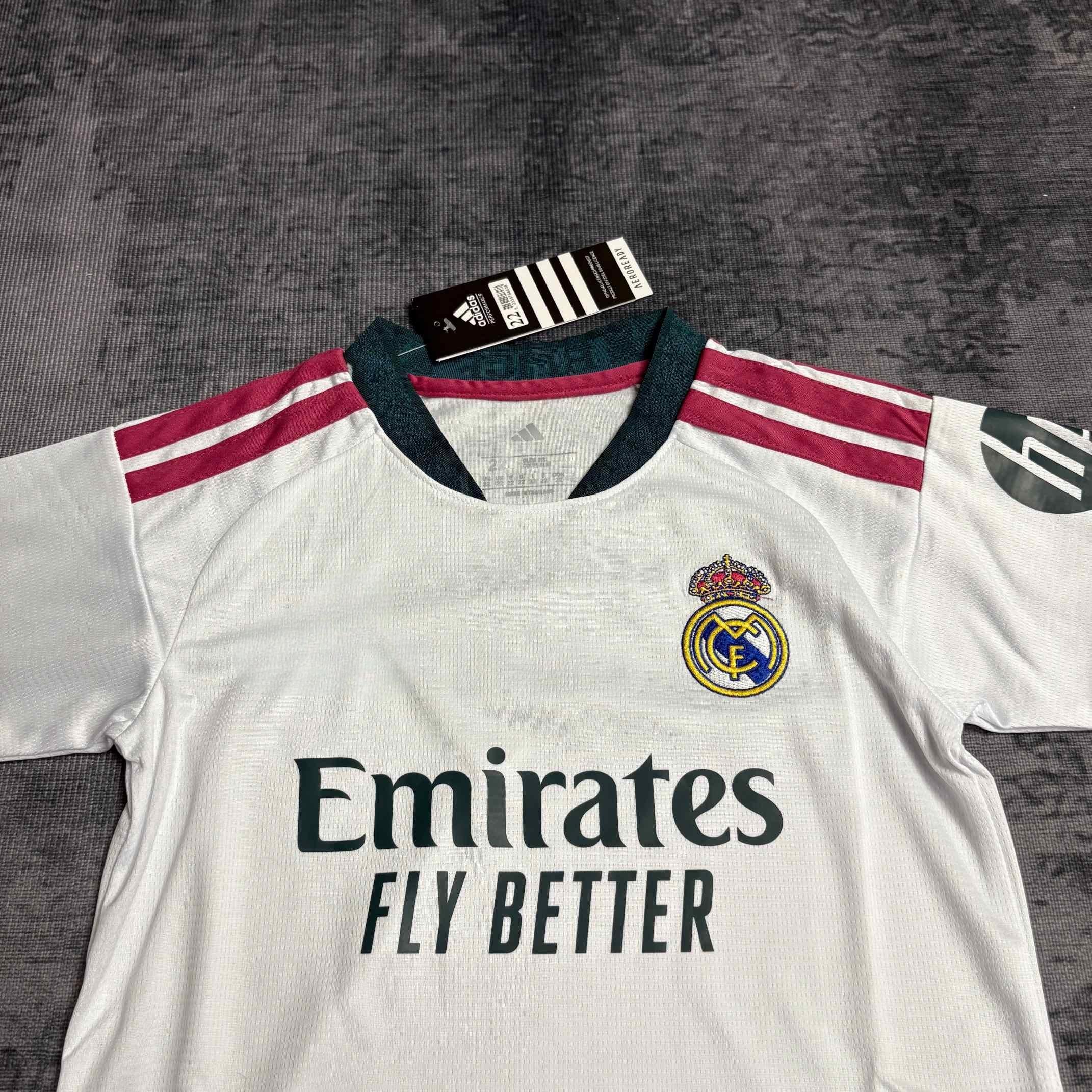 2026-27 Real Madrid Home Kids SIZE 16-28 - Image 6