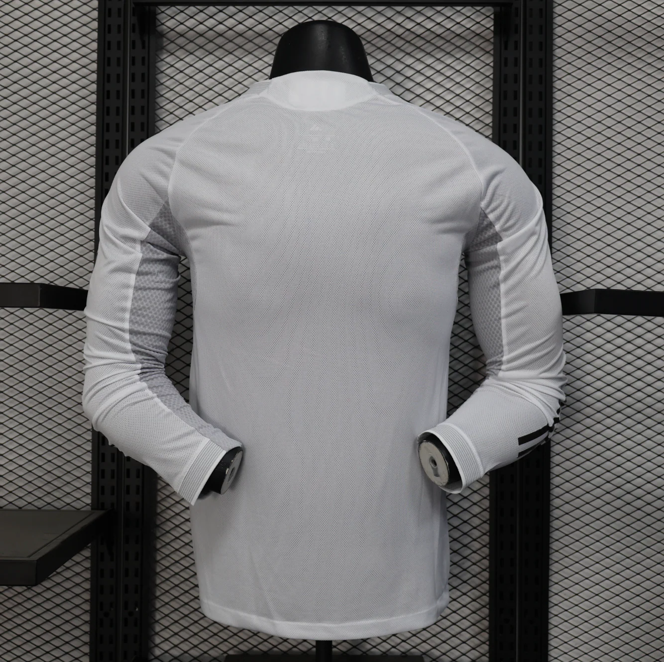 2025-26 Real Madrid Home Long Sleeve Player S-2XL - Image 3
