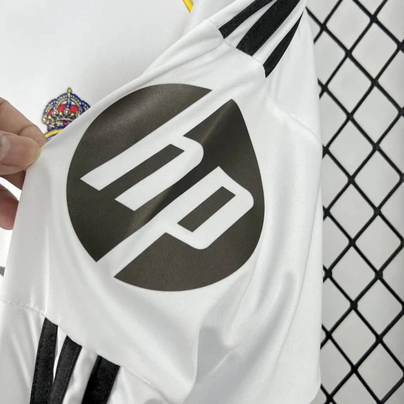 2025-26 Real Madrid Home Long Sleeve S-2XL - Image 5