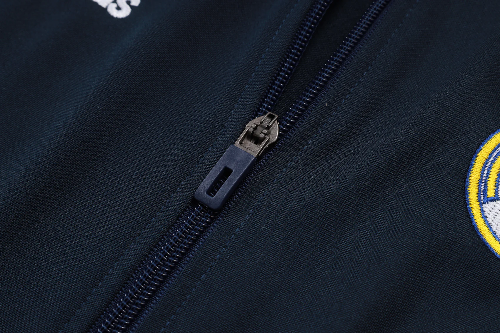 2025-26 Real Madrid Long zipper Black-Green training suit S-2XL - Image 3