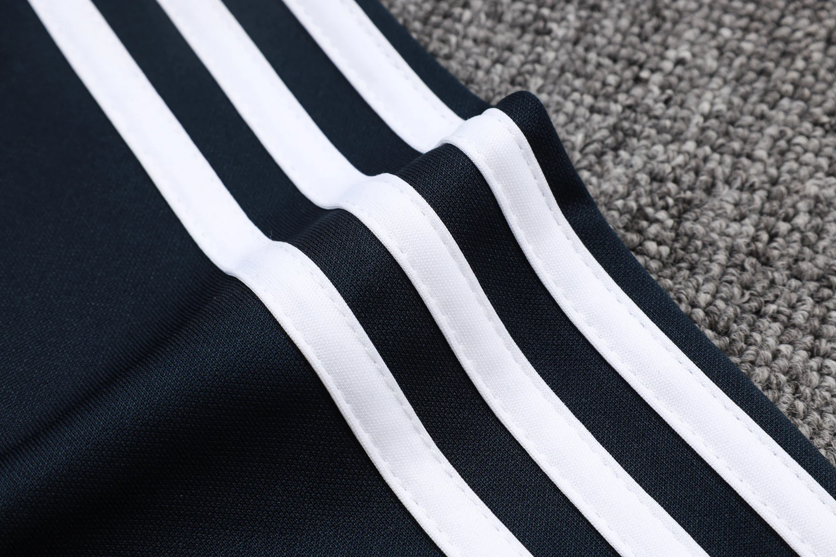 2025-26 Real Madrid Long zipper Black-Green training suit S-2XL - Image 7