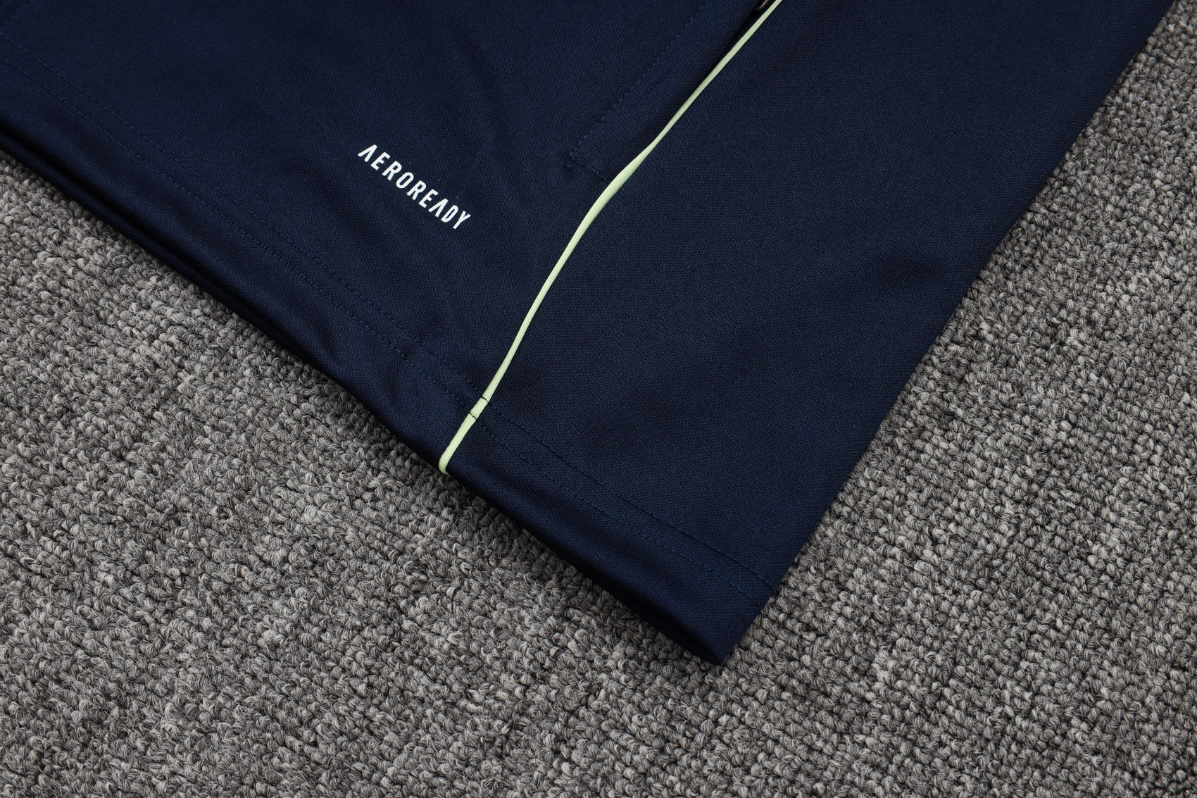 2025-26 Real Madrid Long zipper Blue training suit Adults Or Children - Image 10