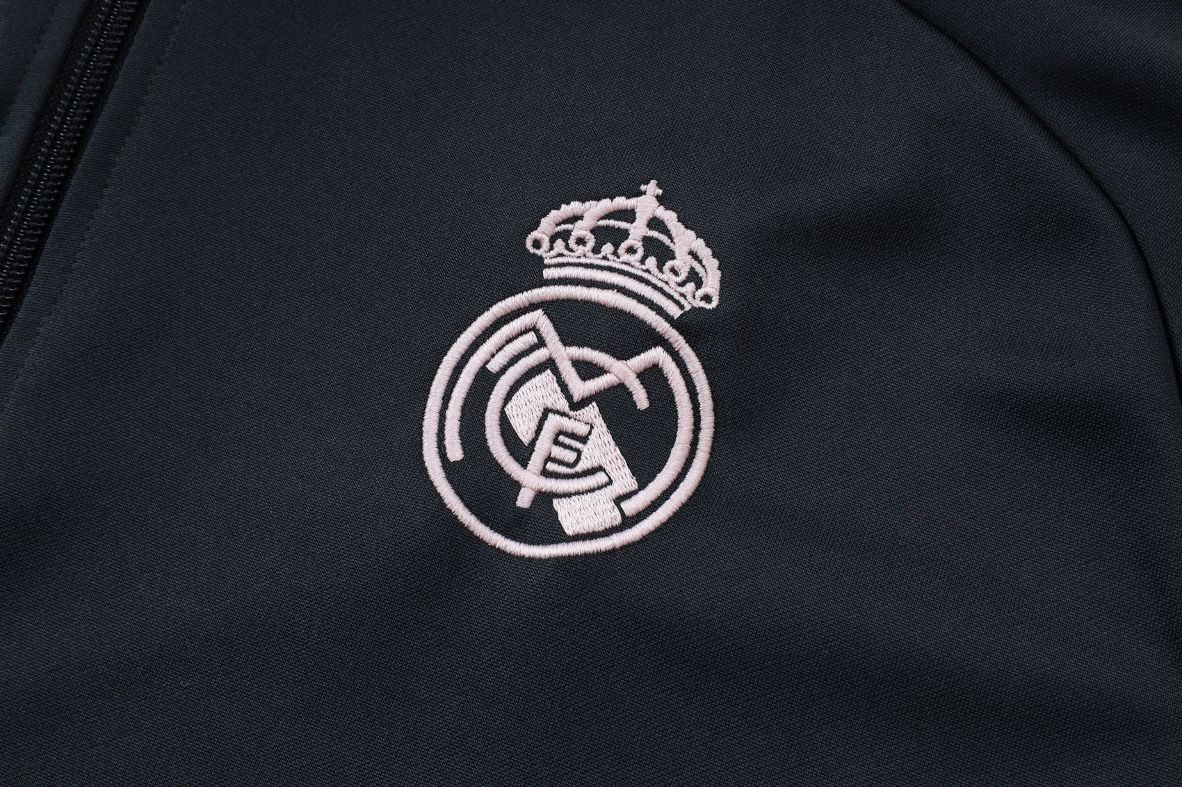 2025-26 Real Madrid Long zipper Dark gray (light pink text) training suit S-2XL - Image 3