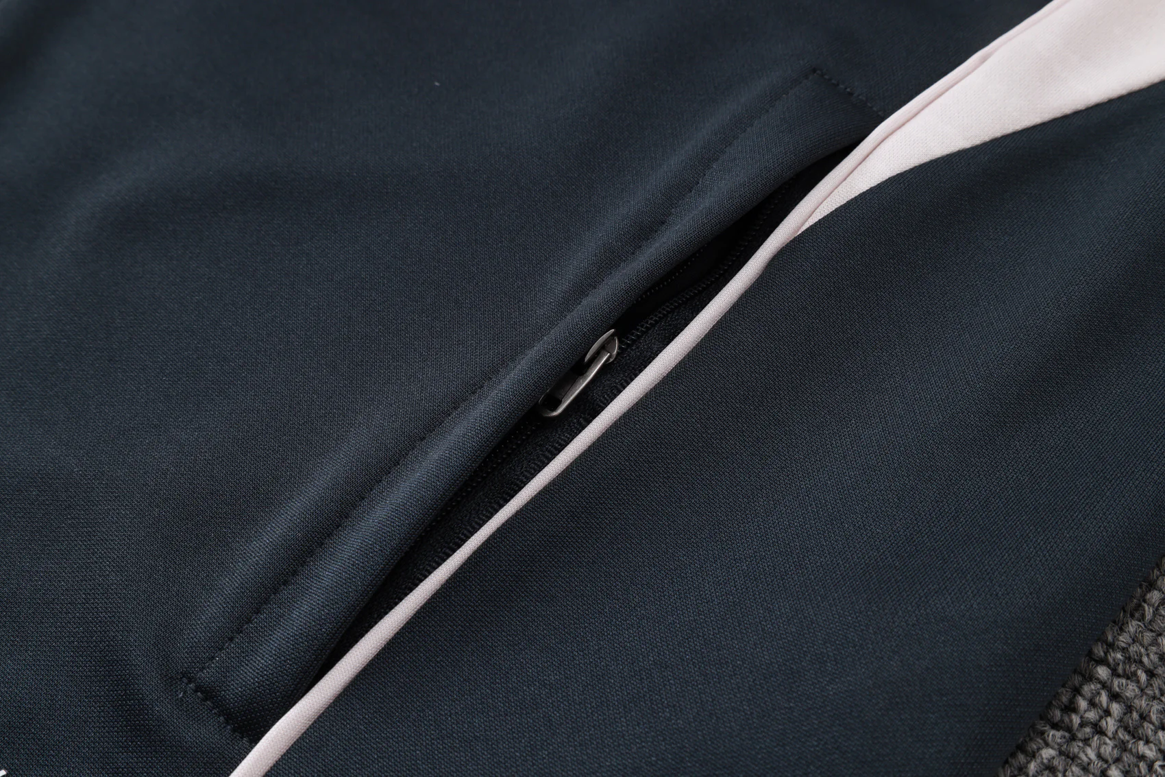 2025-26 Real Madrid Long zipper Dark gray (light pink text) training suit S-2XL - Image 8