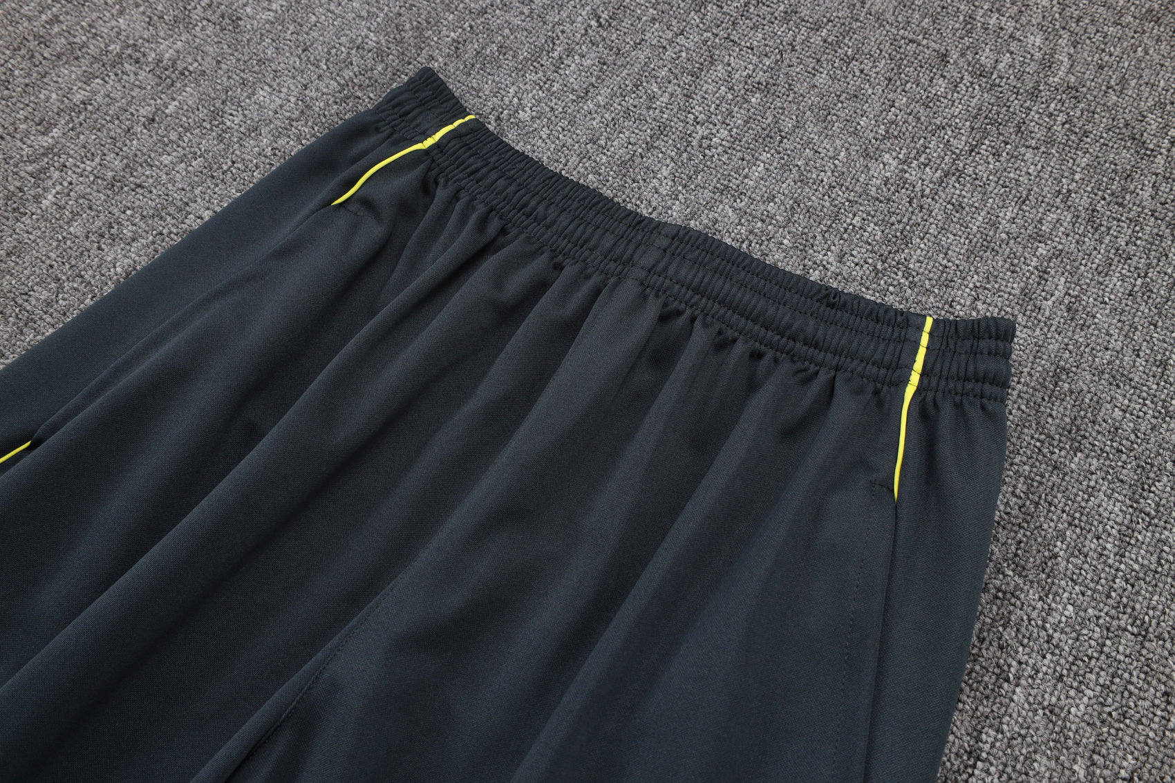 2025-26 Real Madrid Long zipper Dark gray (yellow sleeves) training suit S-2XL - Image 17