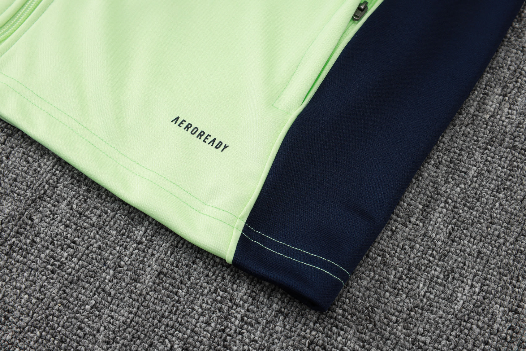 2025-26 Real Madrid Long zipper Light green training suit S-2XL - Image 10
