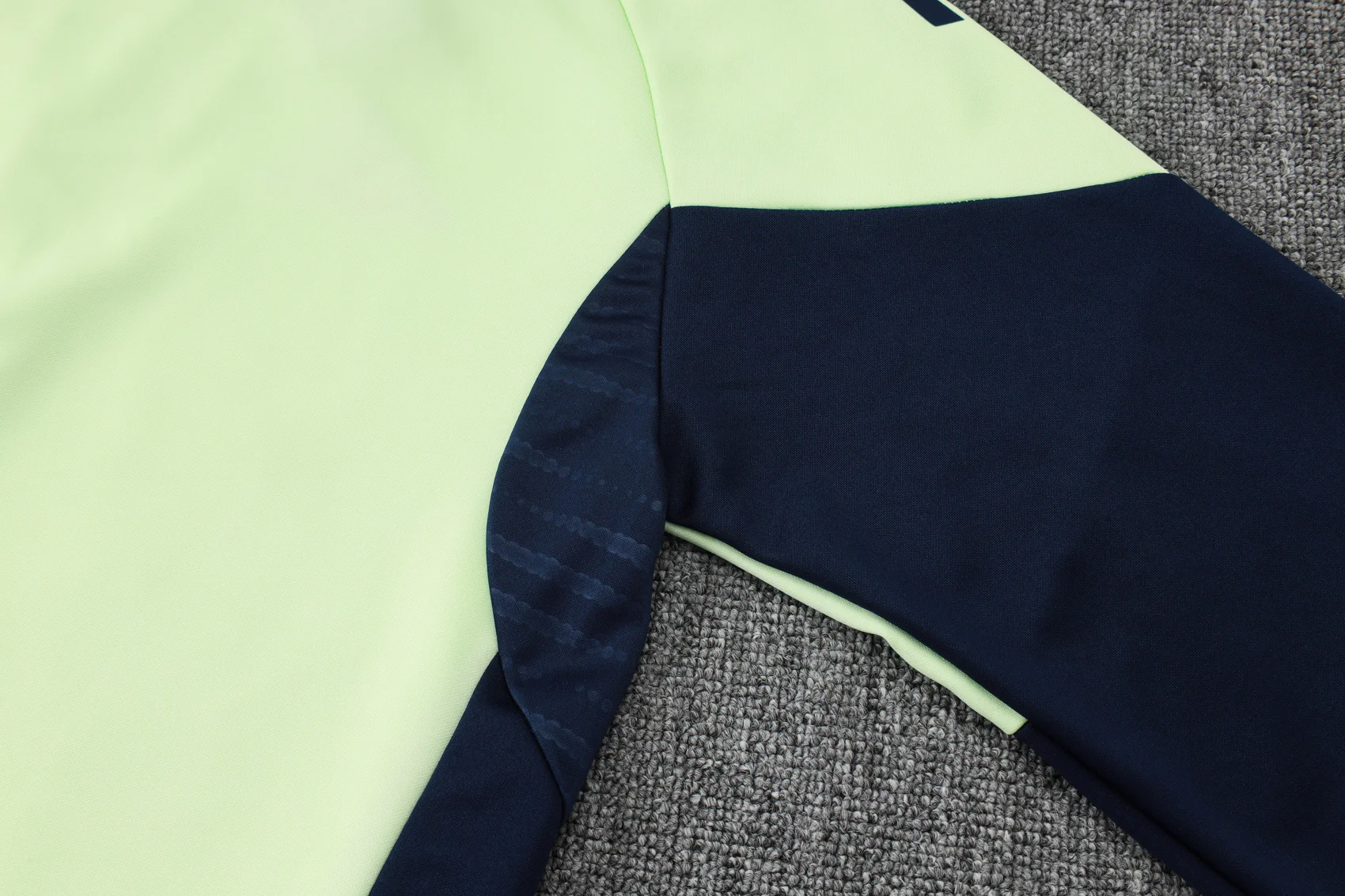 2025-26 Real Madrid Long zipper Light green training suit S-2XL - Image 12