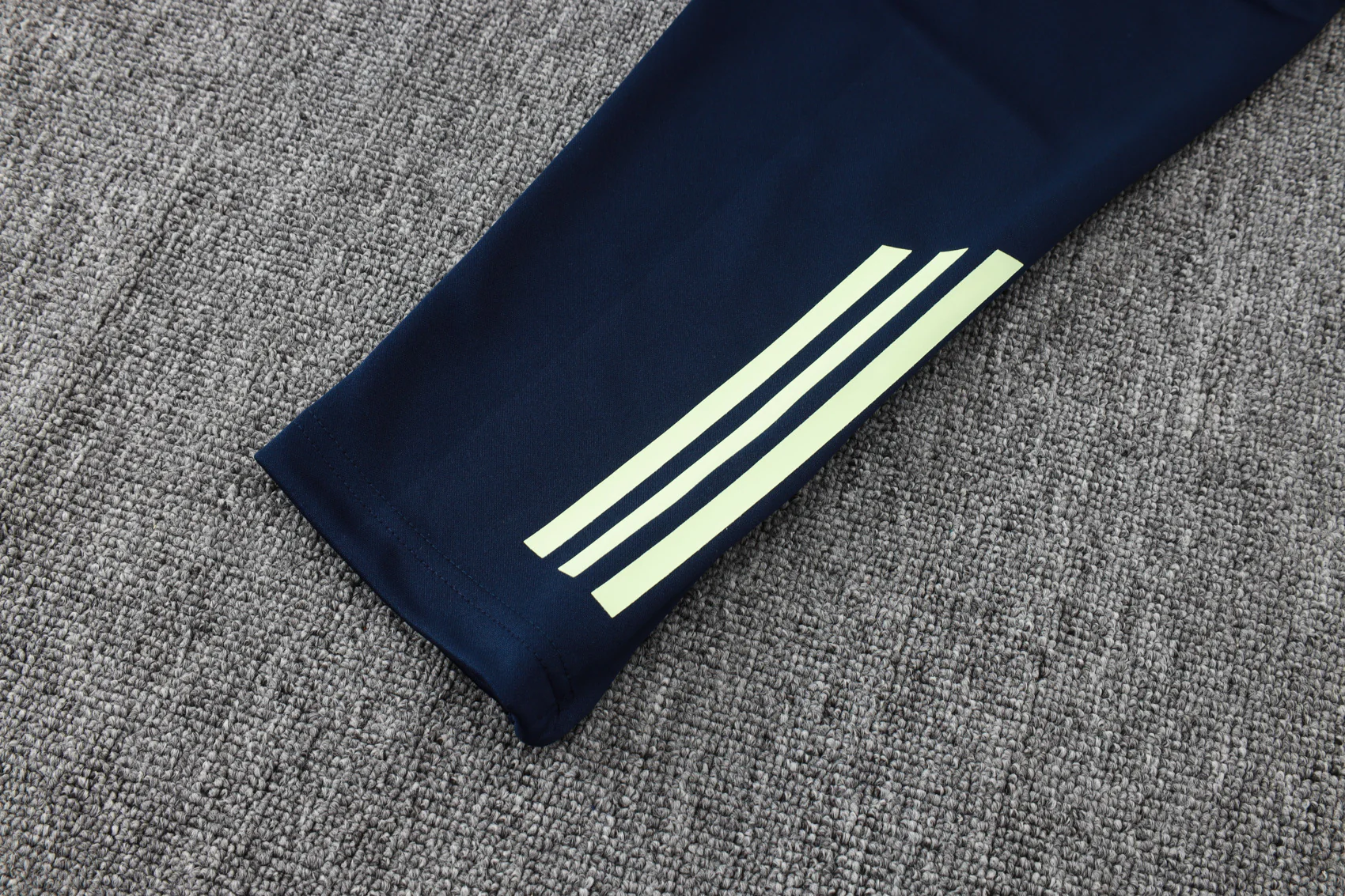 2025-26 Real Madrid Long zipper Light green training suit S-2XL - Image 19