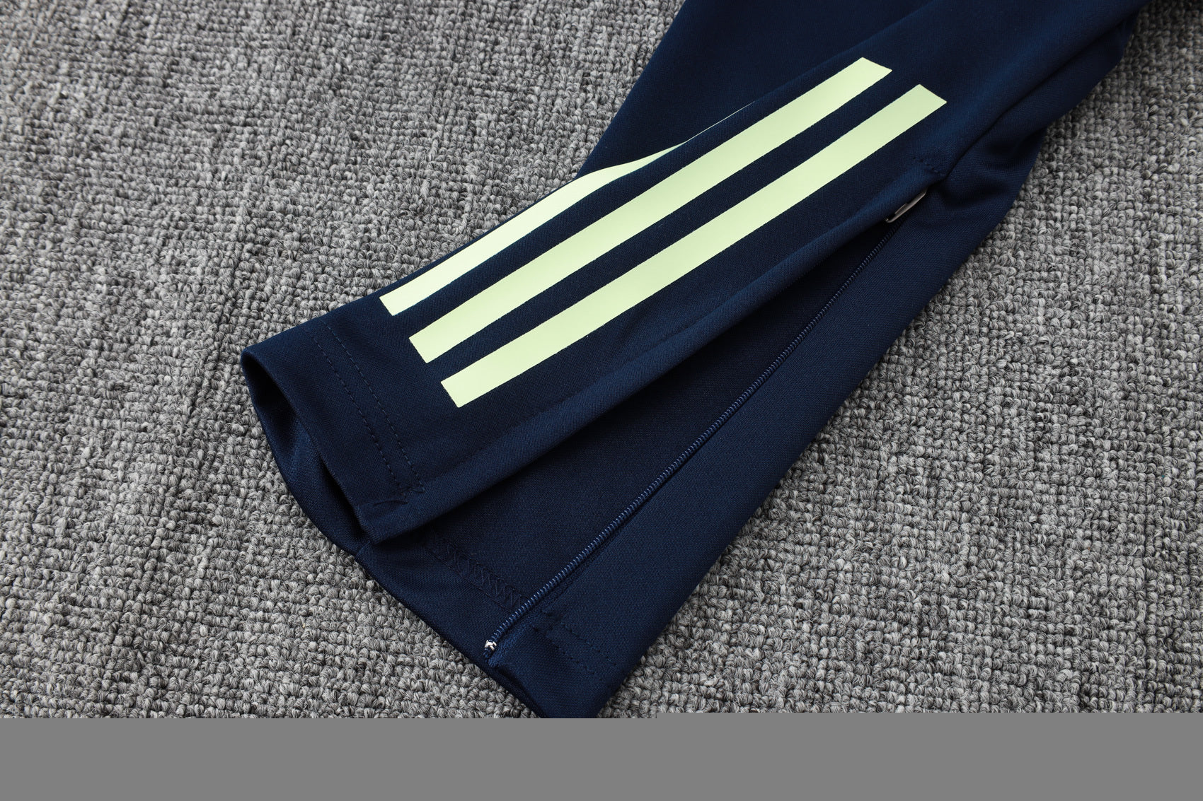 2025-26 Real Madrid Long zipper Light green training suit S-2XL - Image 20