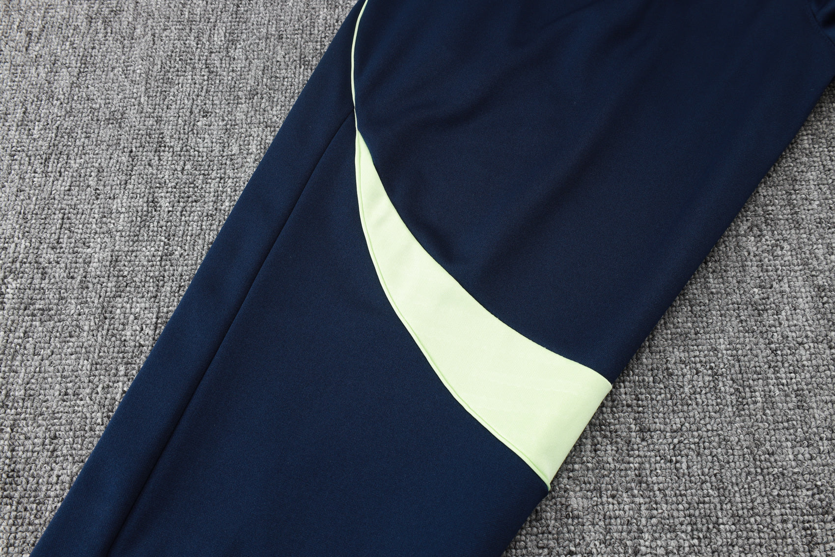 2025-26 Real Madrid Long zipper Light green training suit S-2XL - Image 22