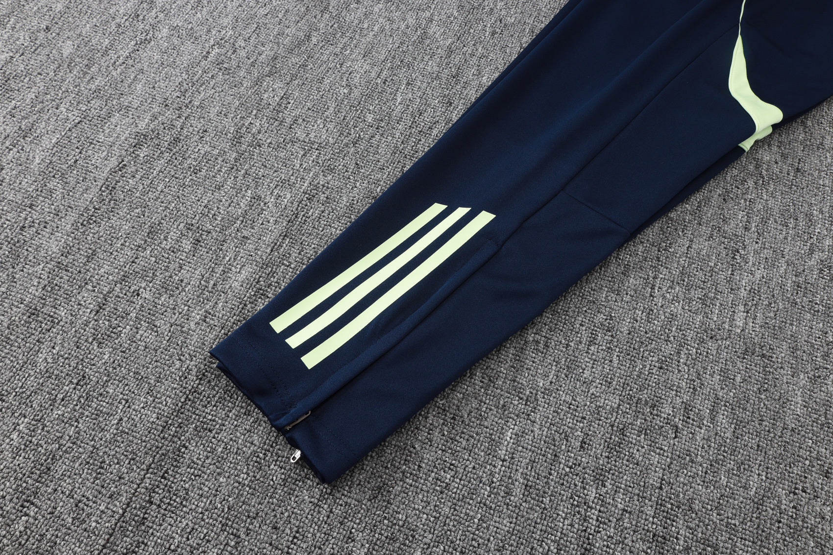 2025-26 Real Madrid Long zipper Light green training suit S-2XL - Image 24