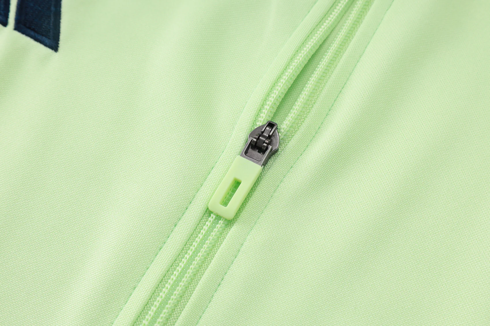 2025-26 Real Madrid Long zipper Light green training suit S-2XL - Image 4