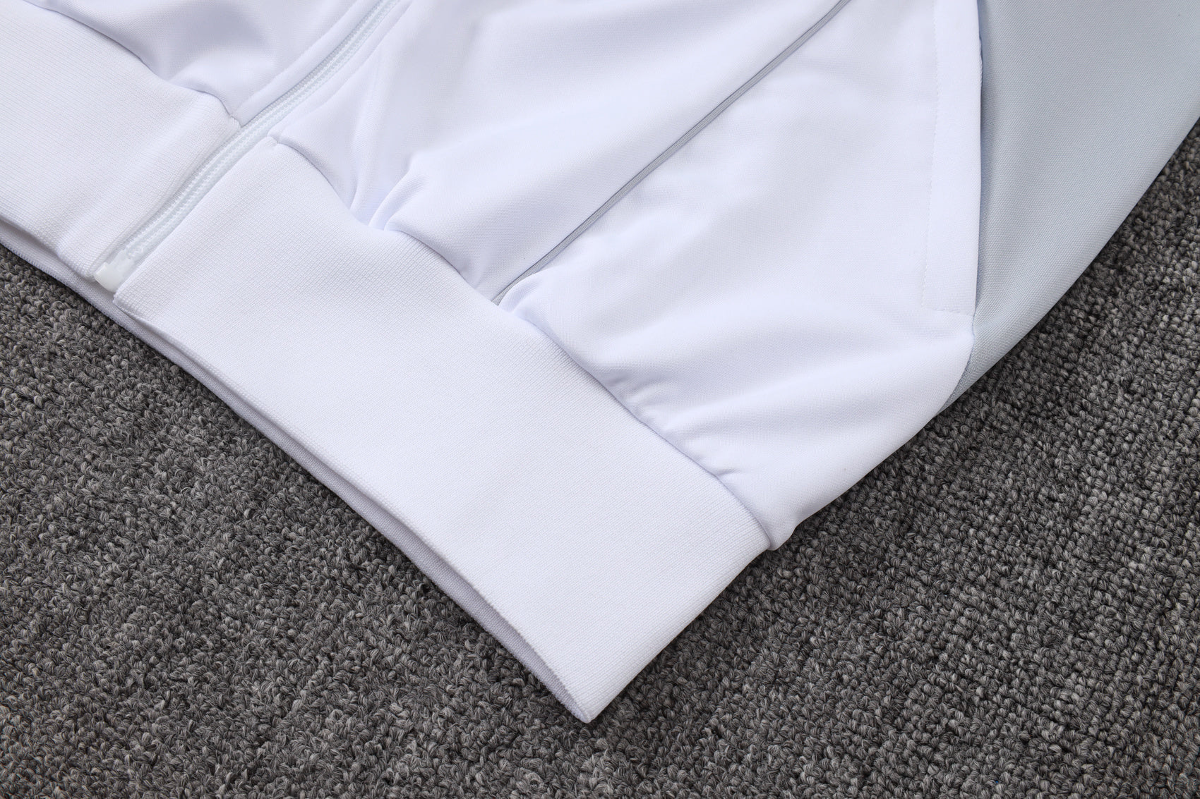 2025-26 Real Madrid Long zipper off-white gray training suit S-2XL - Image 10