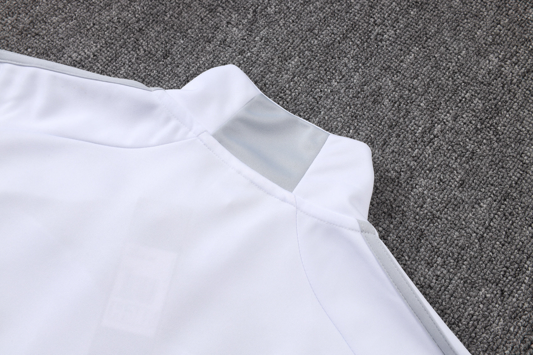 2025-26 Real Madrid Long zipper off-white gray training suit S-2XL - Image 11