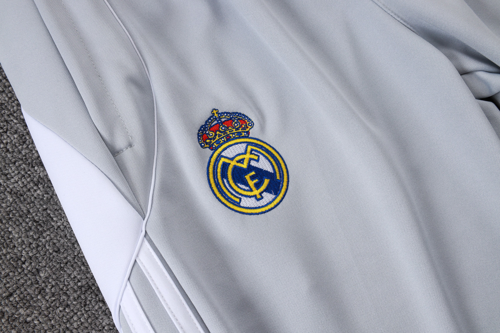 2025-26 Real Madrid Long zipper off-white gray training suit S-2XL - Image 16