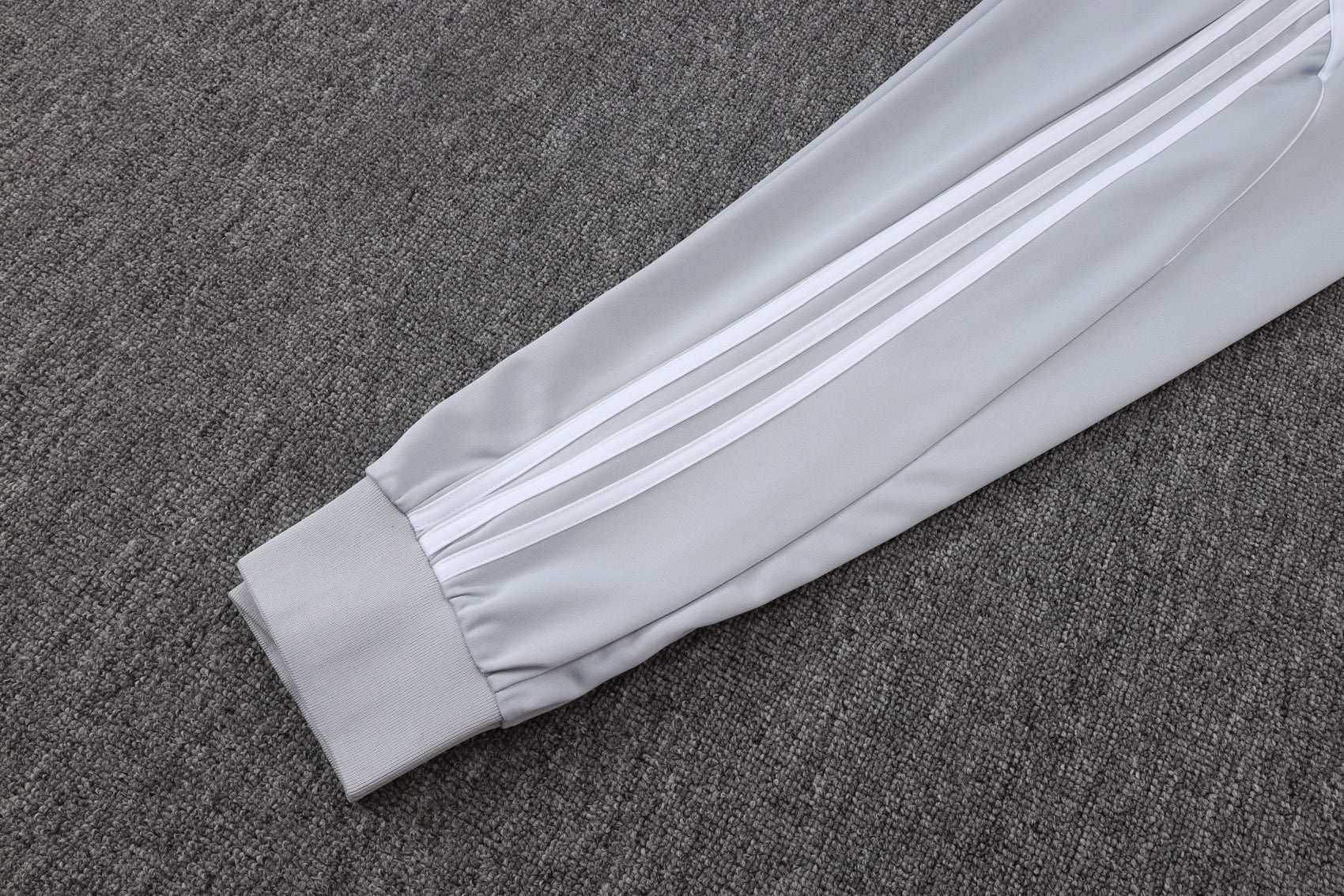 2025-26 Real Madrid Long zipper off-white gray training suit S-2XL - Image 21