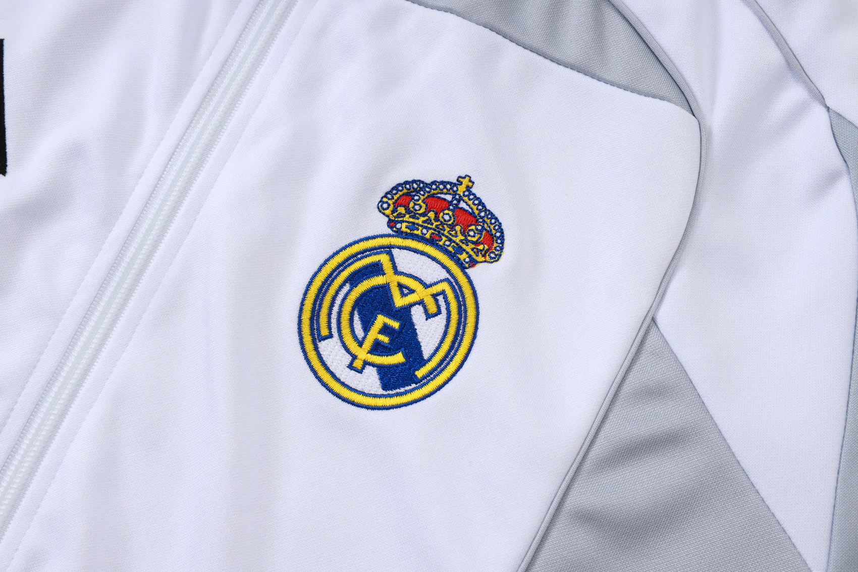 2025-26 Real Madrid Long zipper off-white gray training suit S-2XL - Image 3