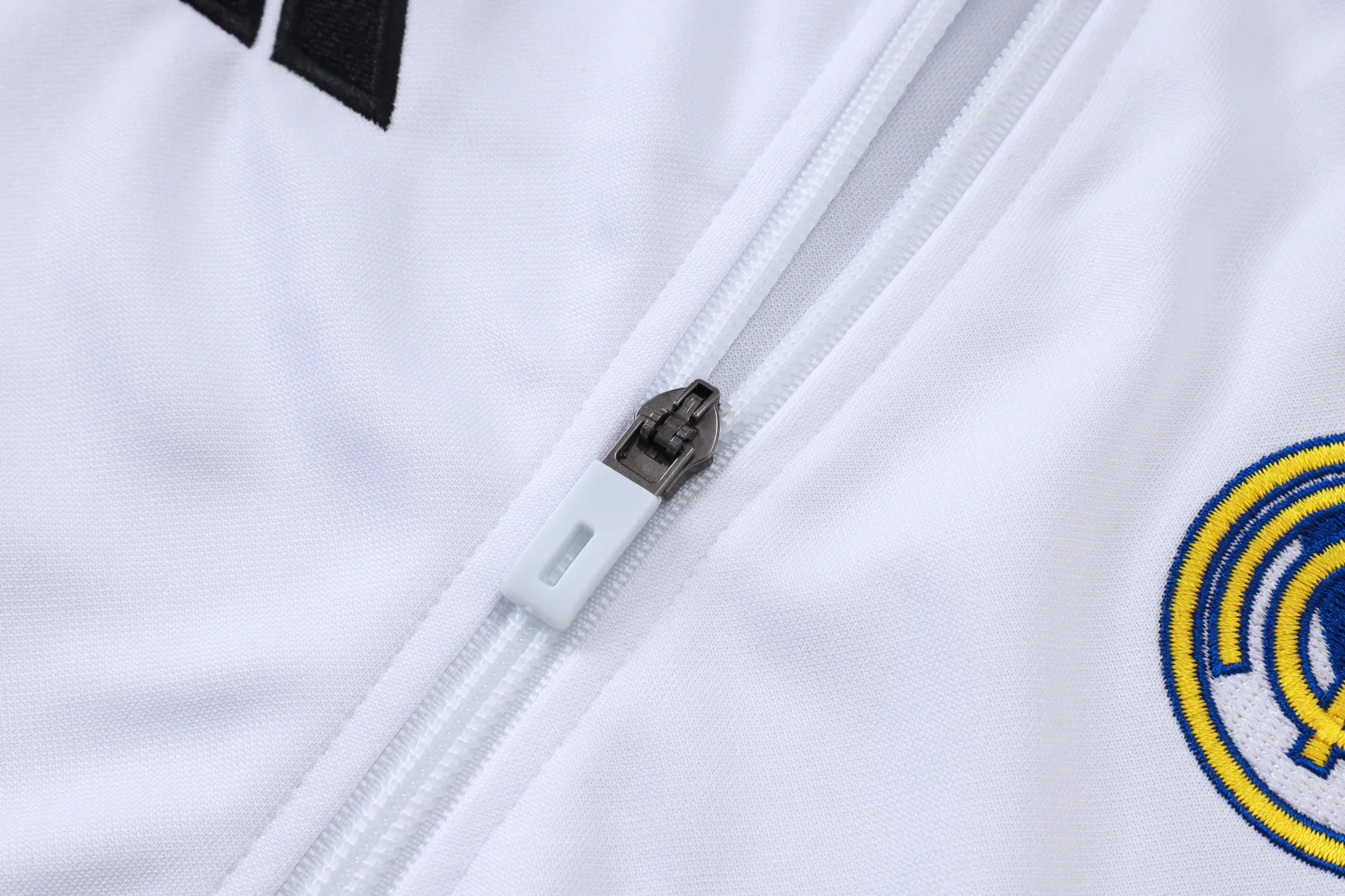 2025-26 Real Madrid Long zipper off-white gray training suit S-2XL - Image 4