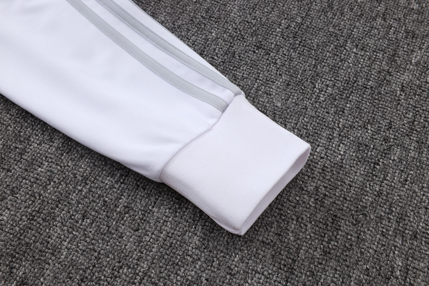 2025-26 Real Madrid Long zipper off-white gray training suit S-2XL - Image 7