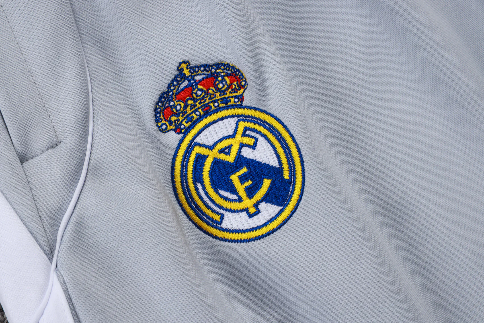 2025-26 Real Madrid off-white gray training suit S-2XL - Image 18
