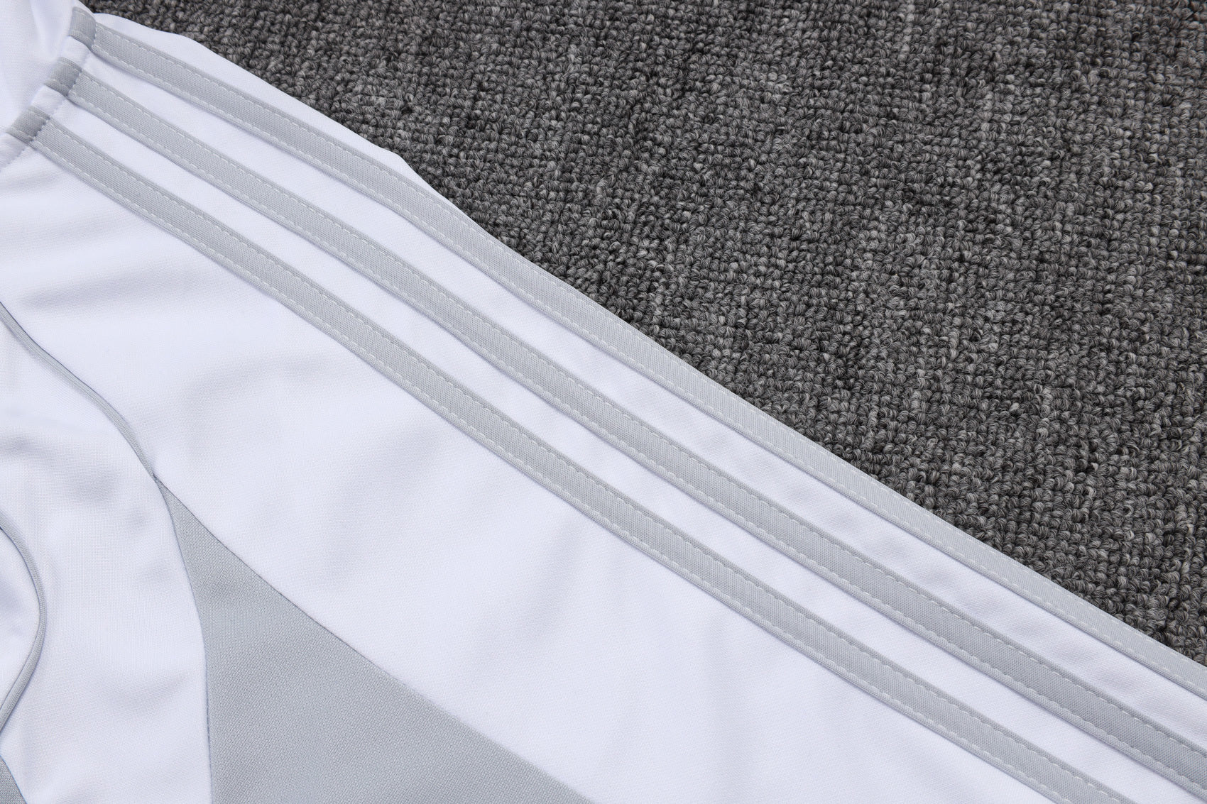 2025-26 Real Madrid off-white gray training suit S-2XL - Image 6