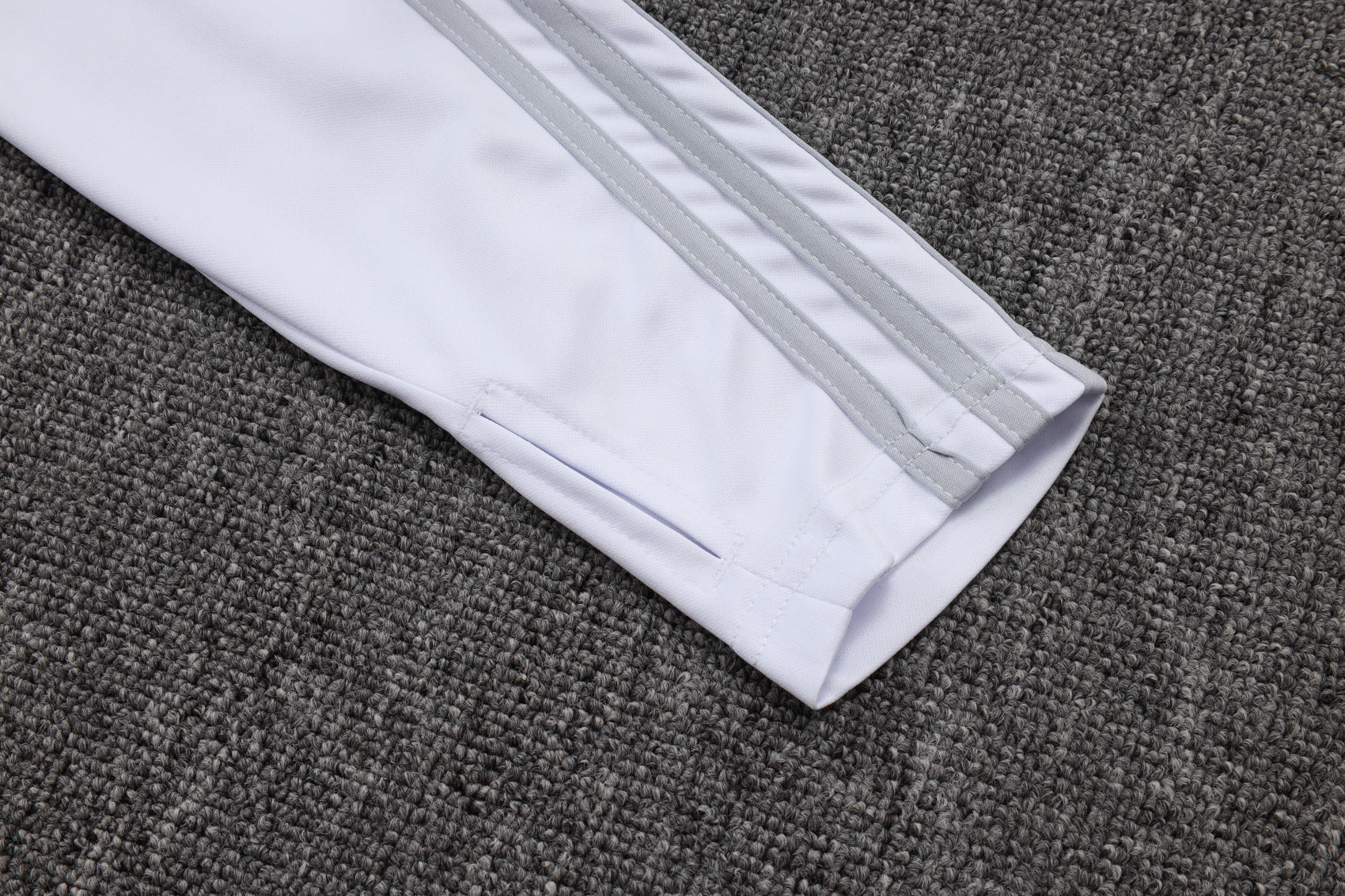 2025-26 Real Madrid off-white gray training suit S-2XL - Image 8