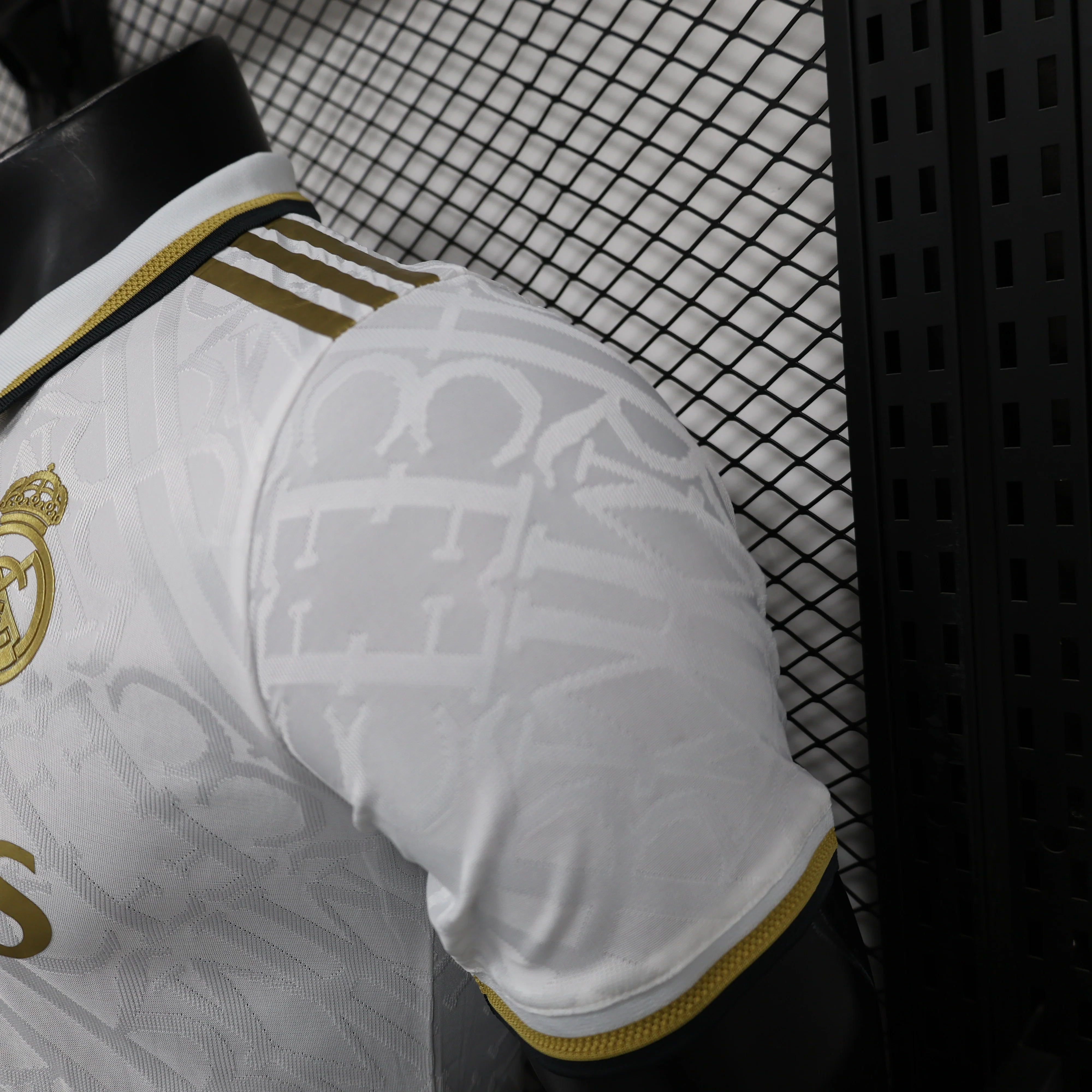 2025-26 Real Madrid Special Polo White Player S-2XL - Image 4