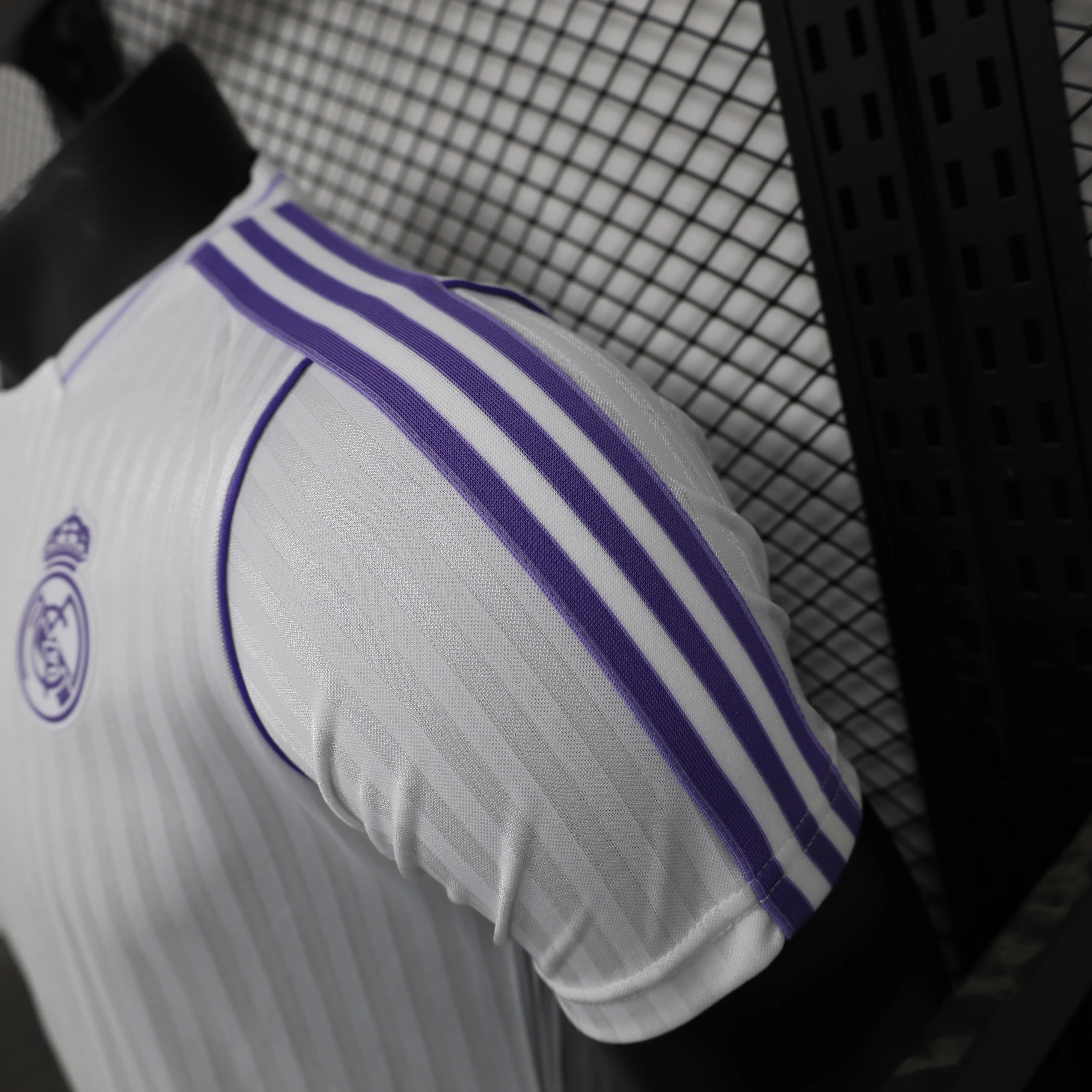 2025-26 Real Madrid White Commemorative Player S-2XL - Image 4