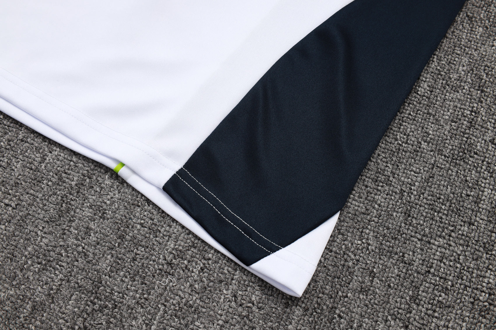 2025-26 Real Madrid White Green training suit S-2XL - Image 11