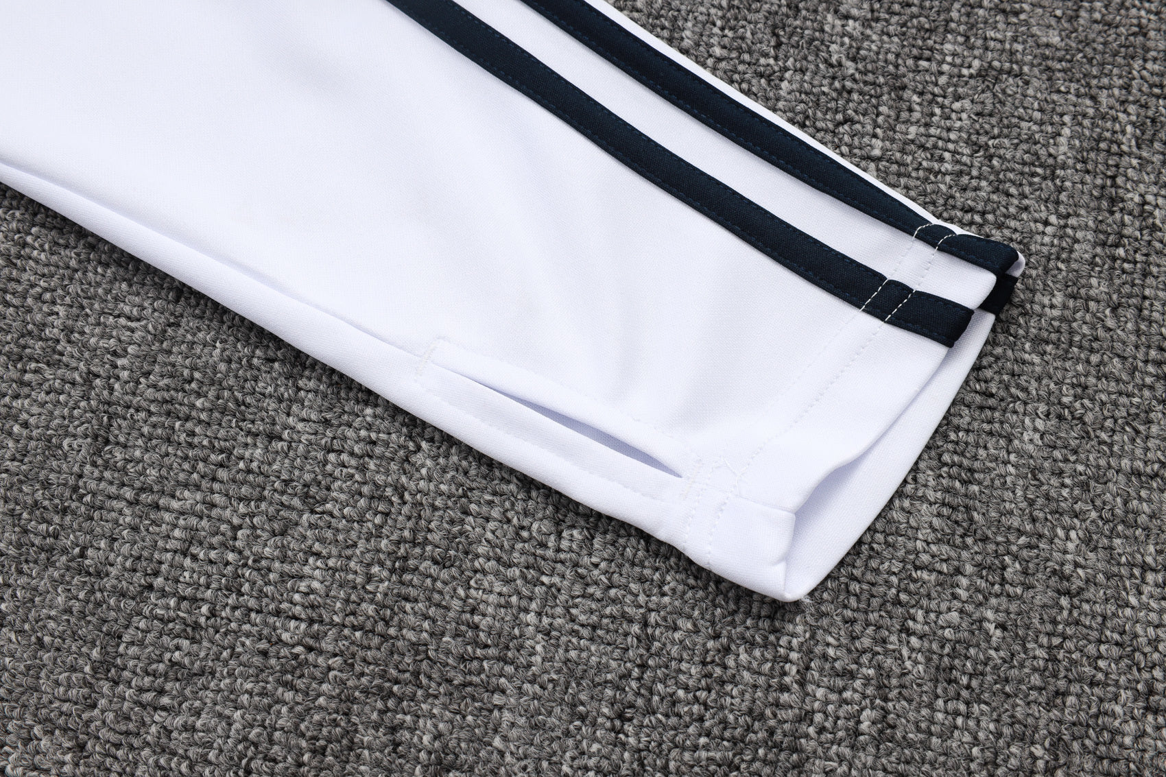 2025-26 Real Madrid White Green training suit S-2XL - Image 6