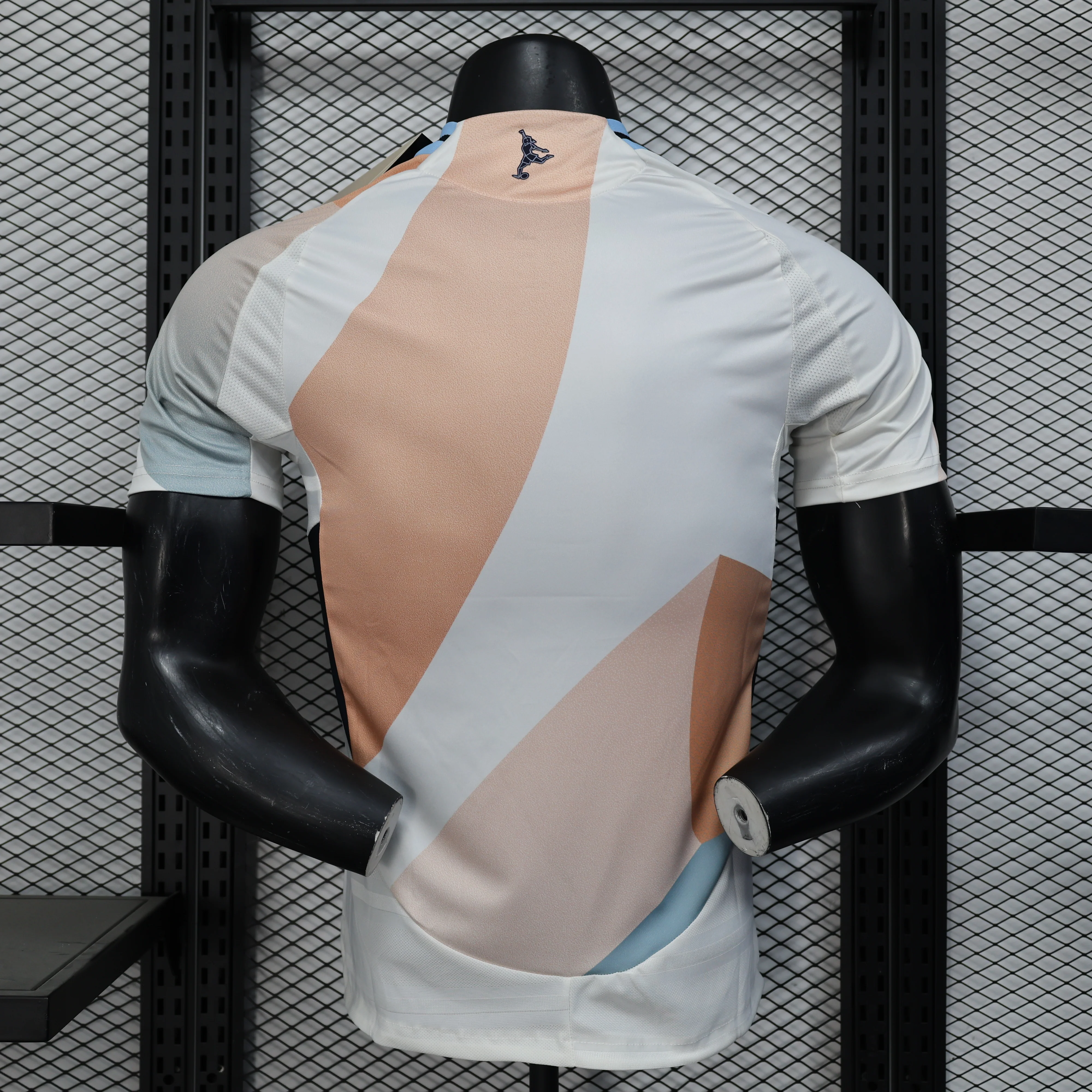 2025-26 Spain Away Player S-2XL - Image 2