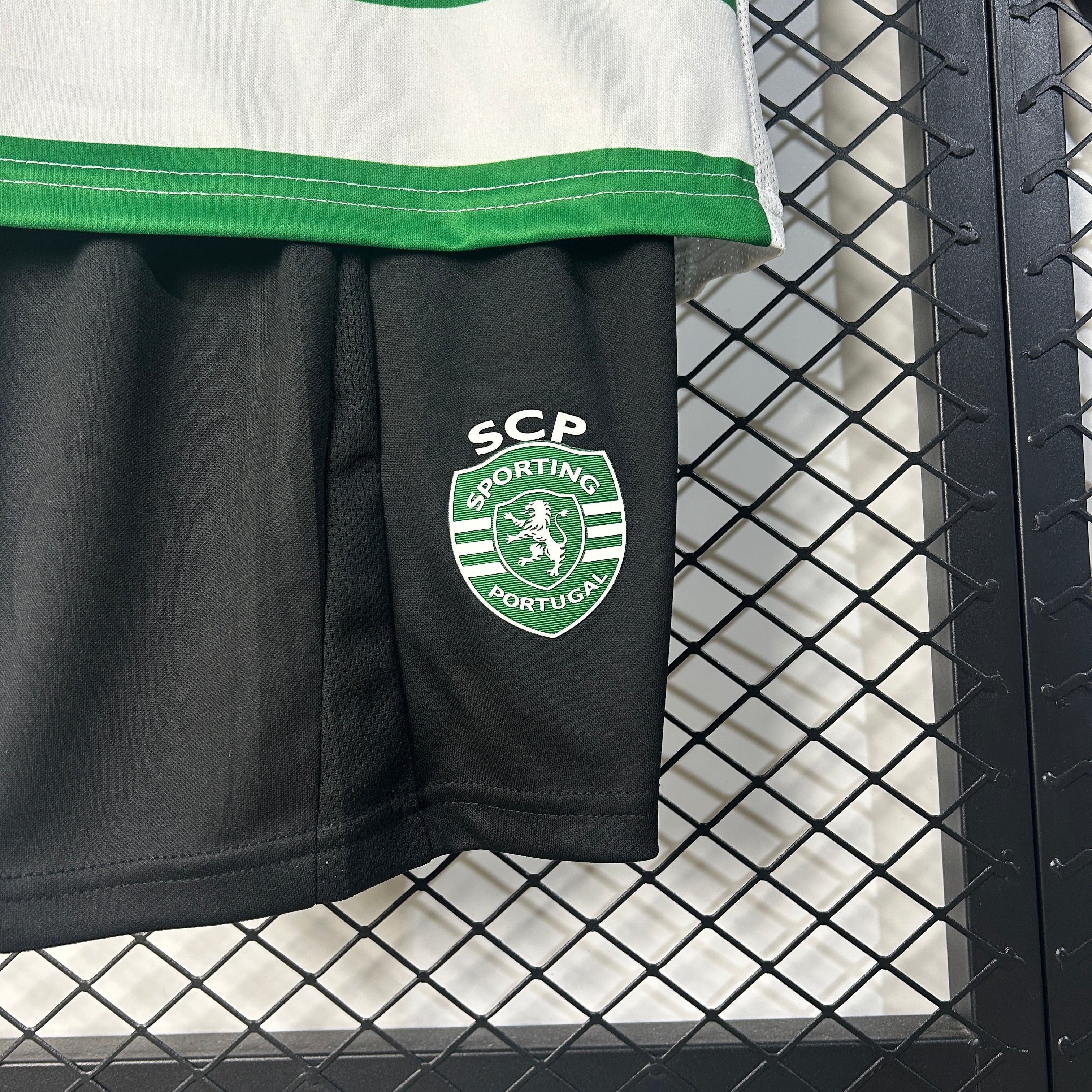 2025-26 Sporting Lisbon Home KIDS 16-28 - Image 3