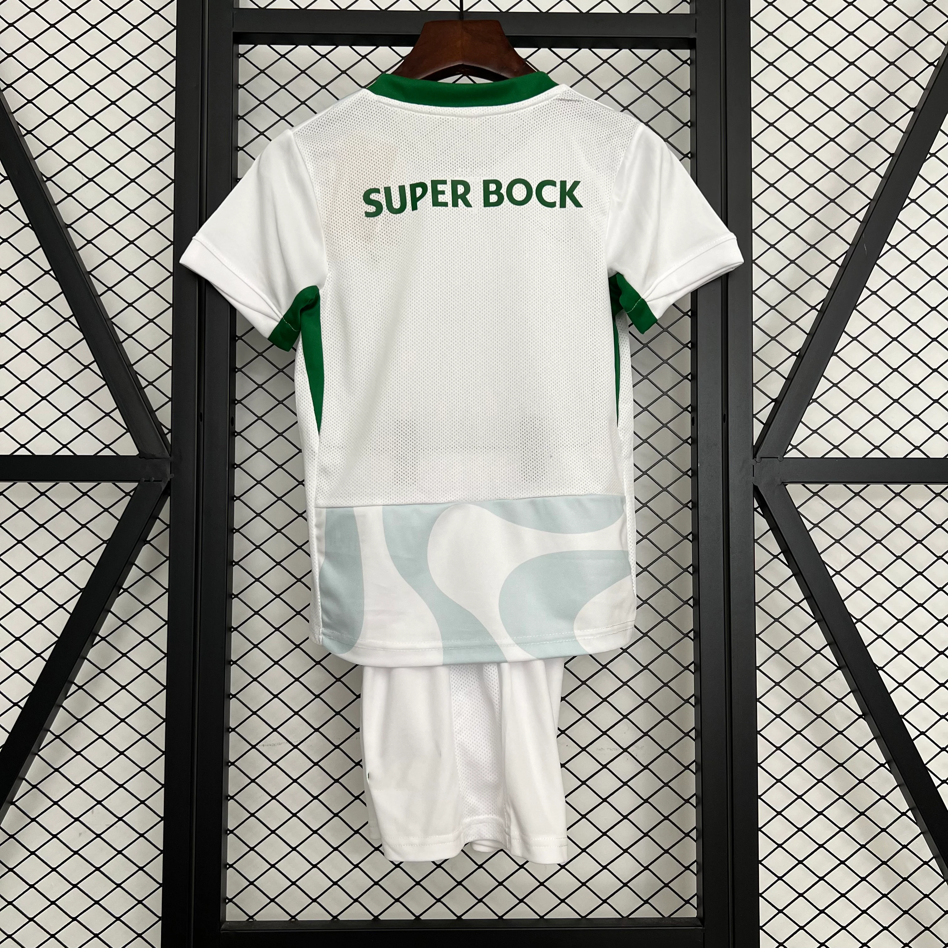 2025-26 Sporting Lisbon Third Away KIDS 16-28 - Image 2