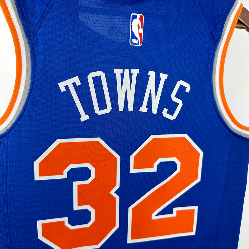 NBA 2025-26 New York Knicks  32 TOWNS Blue - Image 4