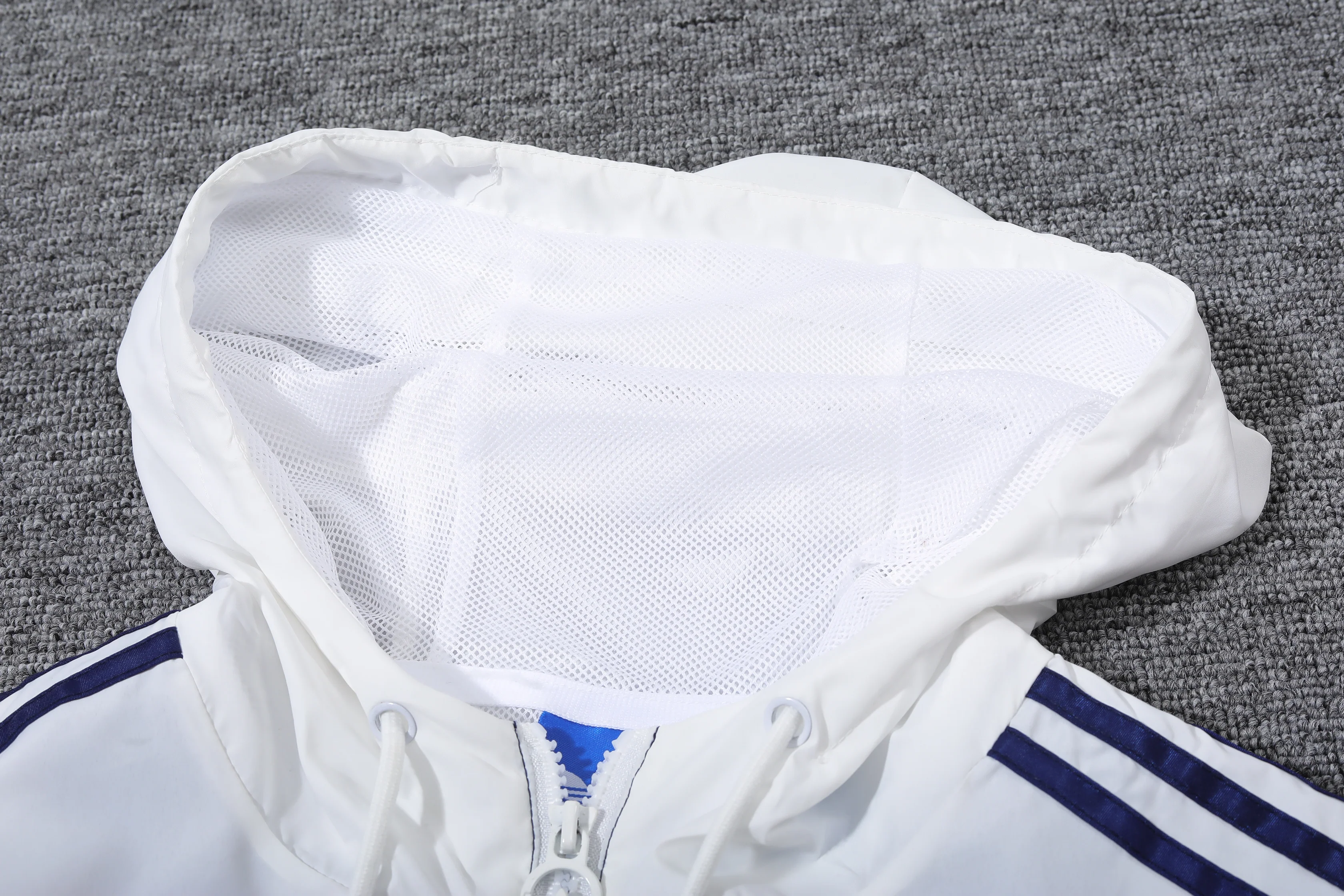 Real Madrid Windbreaker S-2XL - Image 4