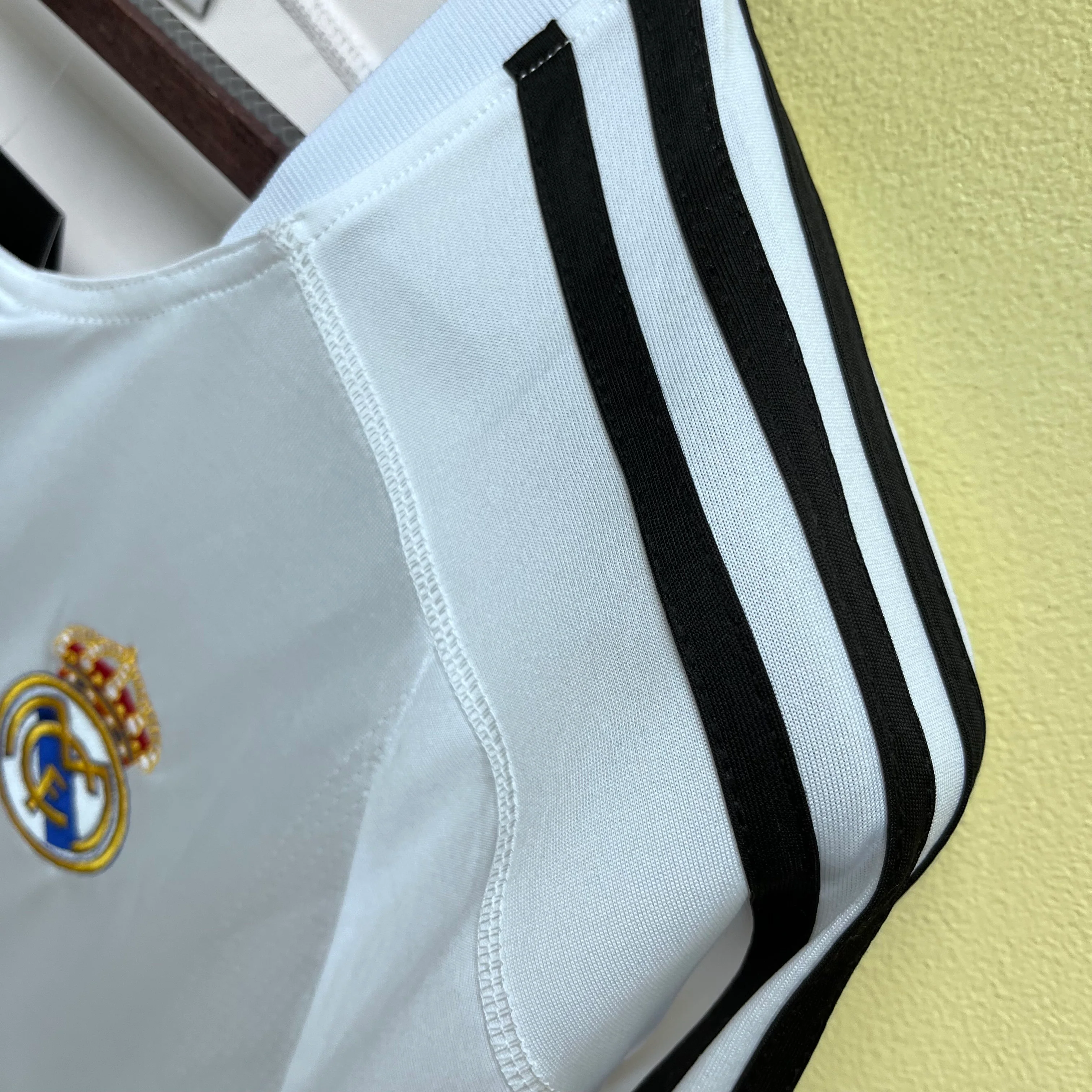 2003-04 Real Madrid Home Retro S-2XL - Image 7