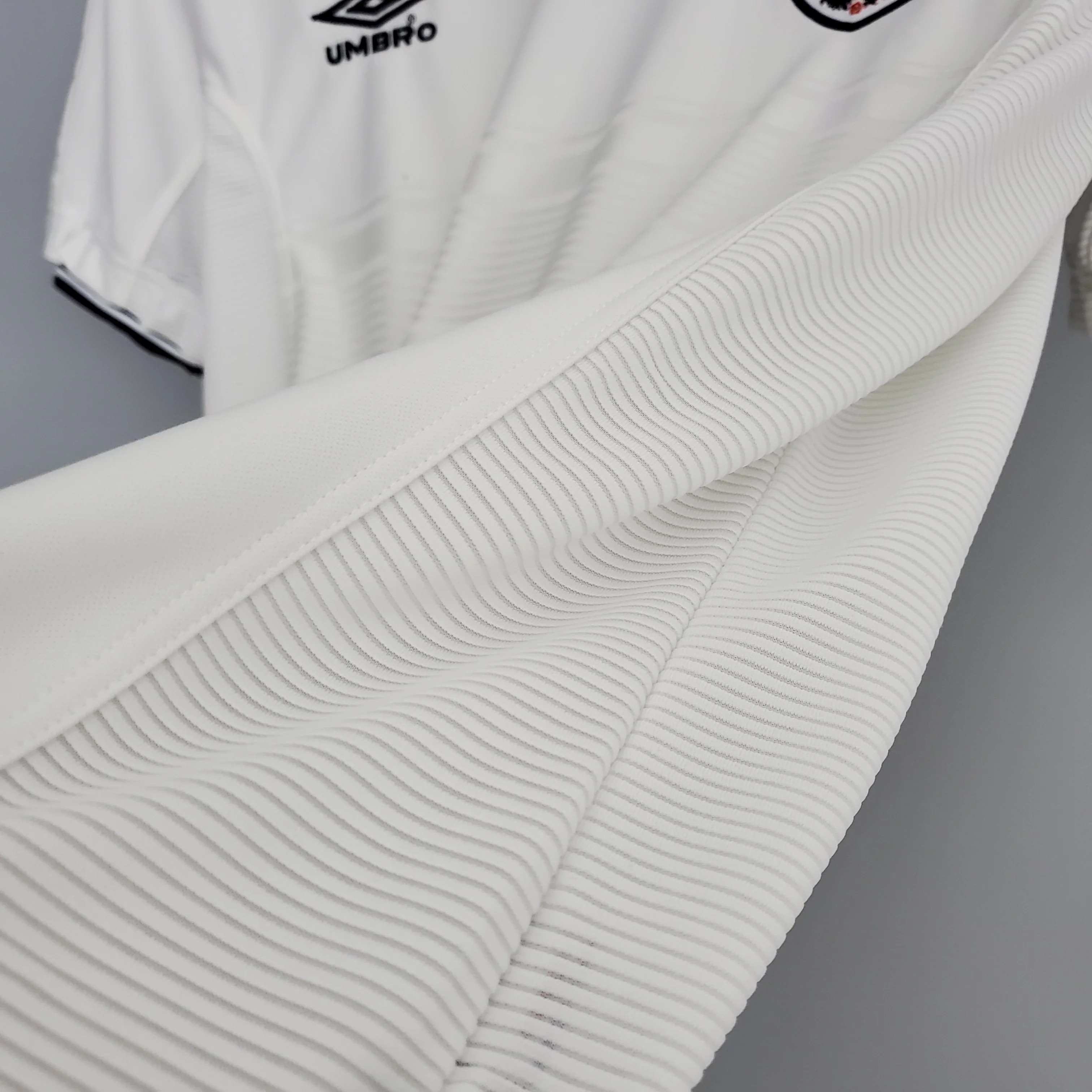 2000 England home Retro S-2XL - Image 3
