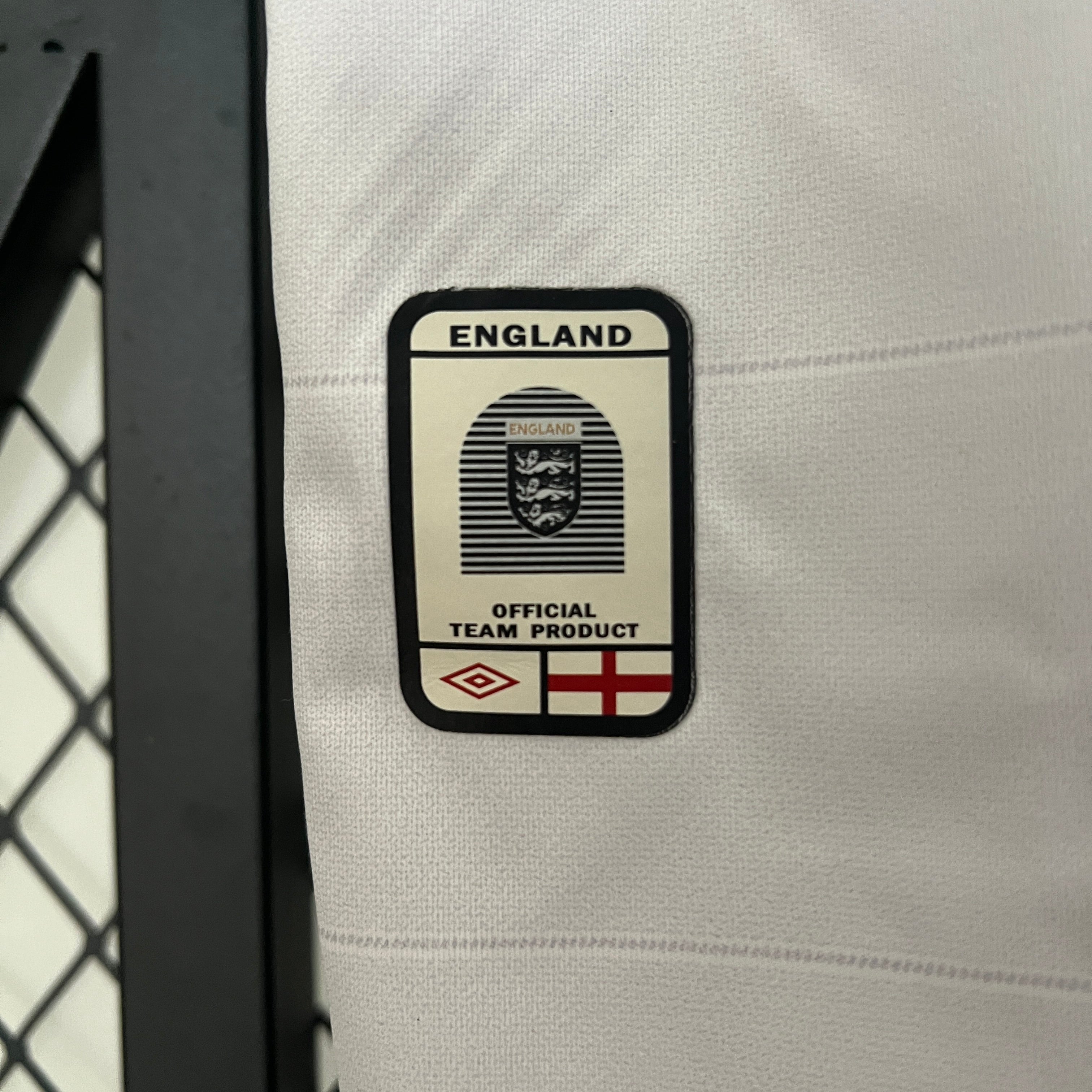 2004 England Home Retro S-XXL - Image 5