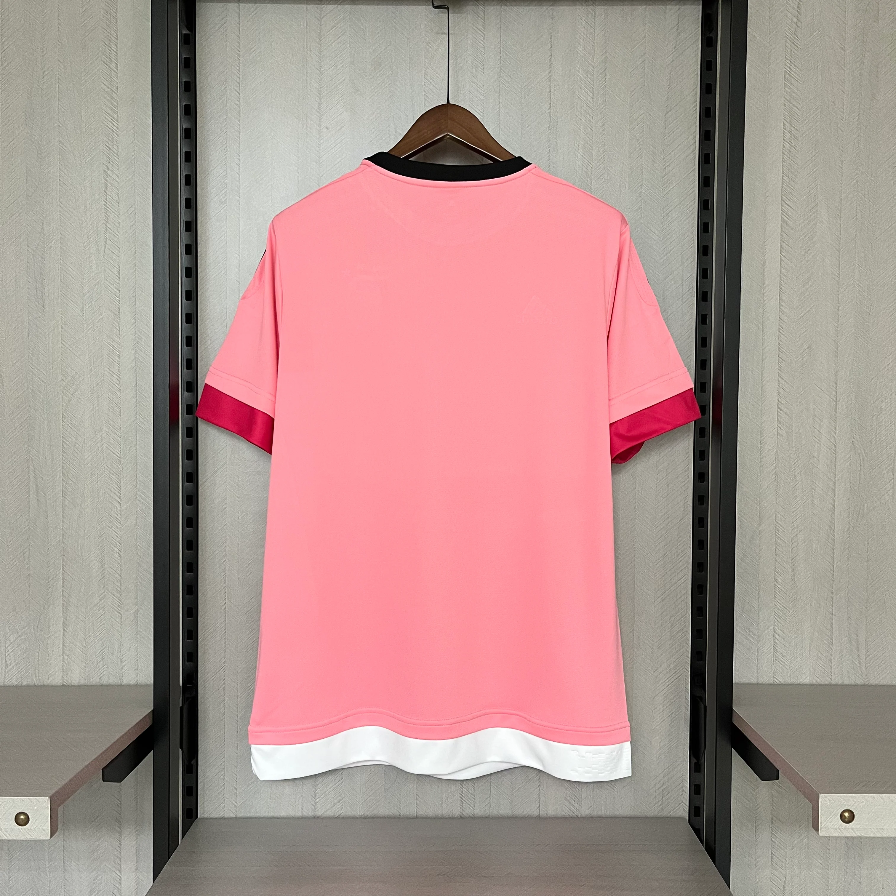2015-16 Juventus Away Retro S-2XL - Image 2
