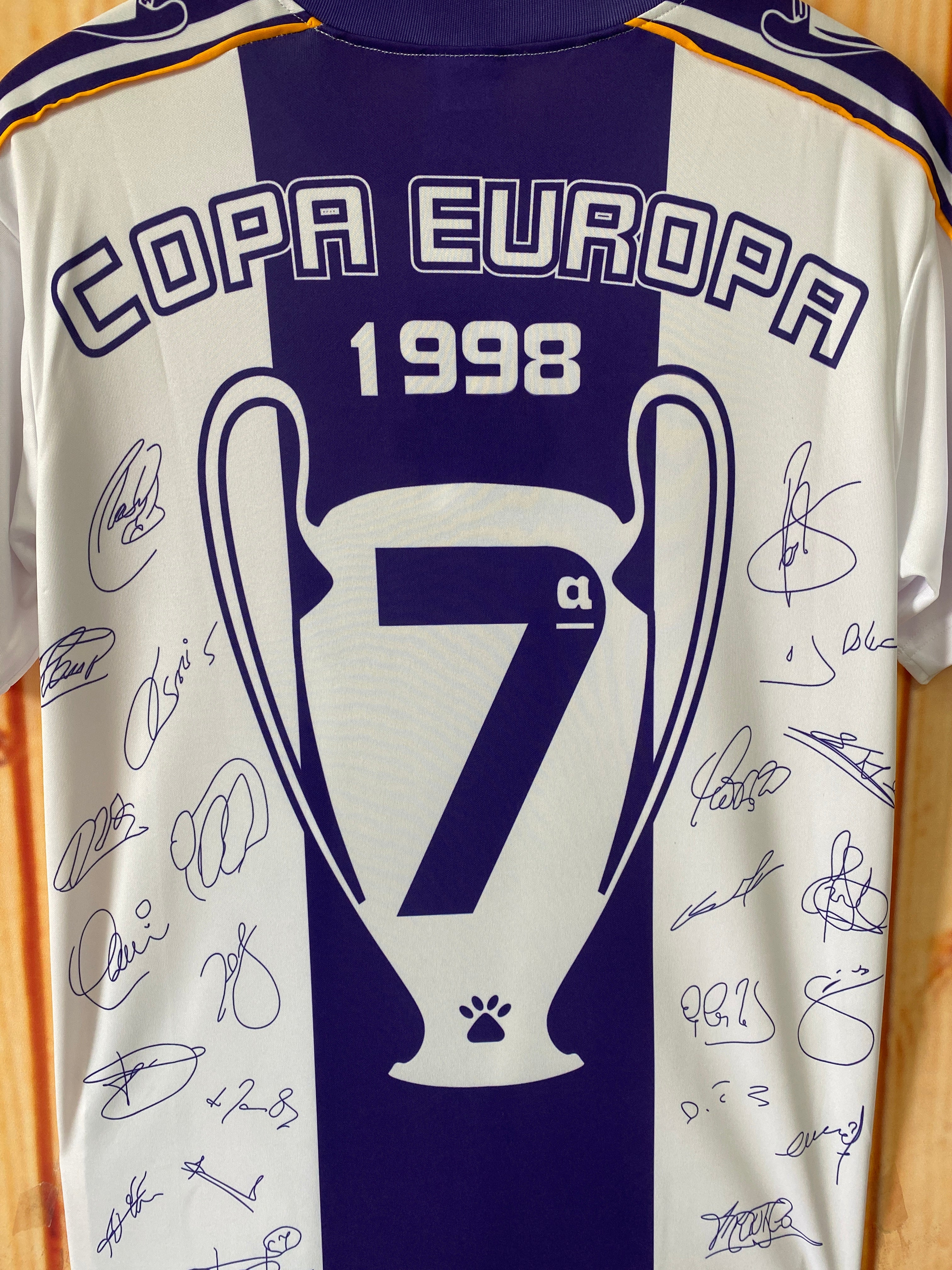 1997-98 Real Madrid Champions League 7-time Champion Commemorative Retro - Image 2
